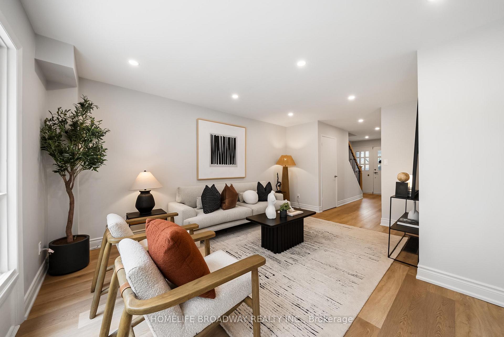 Photo 12 of 44 Hollyberry Trail, North York, Hillcrest Village — HOMEH