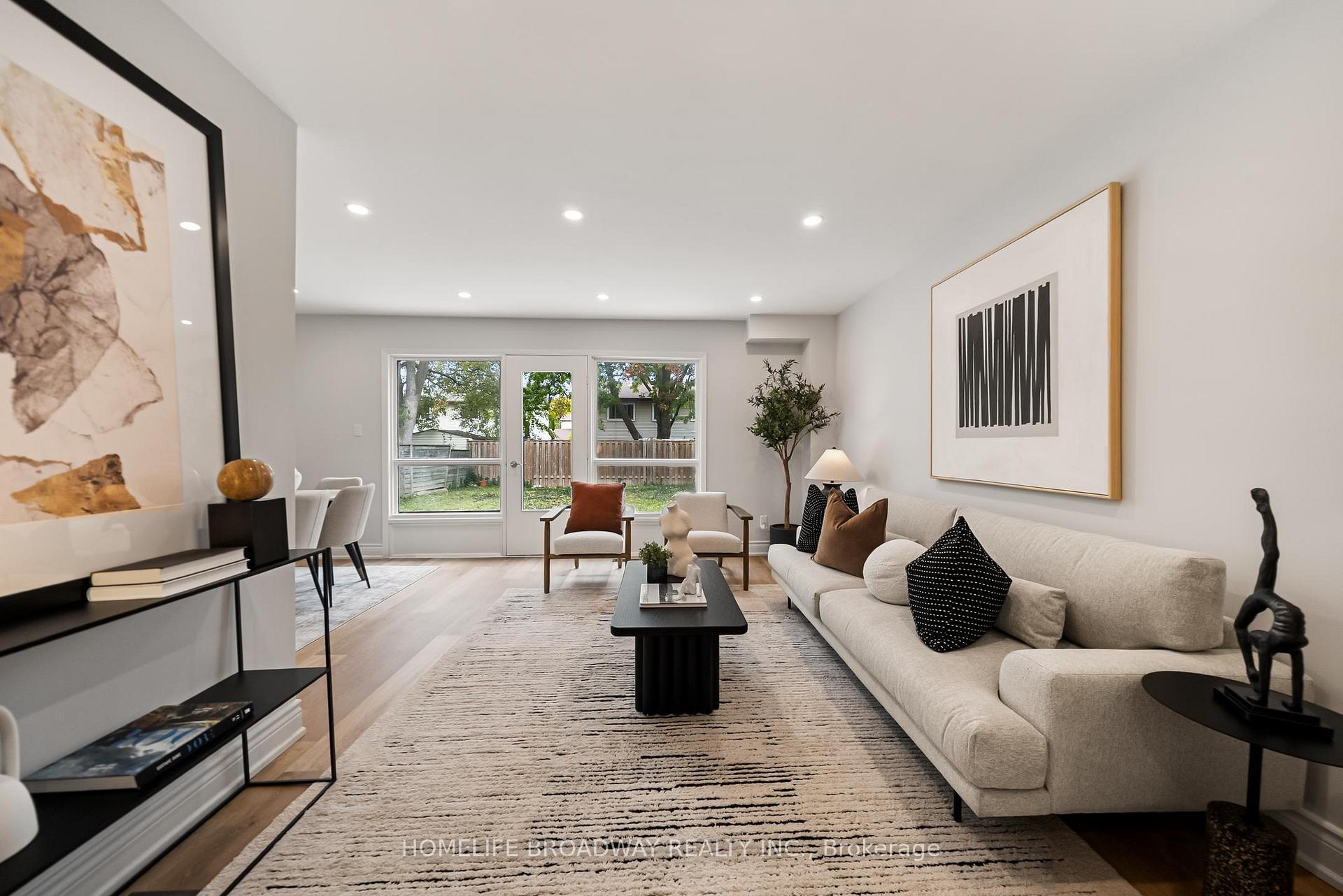Photo 13 of 44 Hollyberry Trail, North York, Hillcrest Village — HOMEH