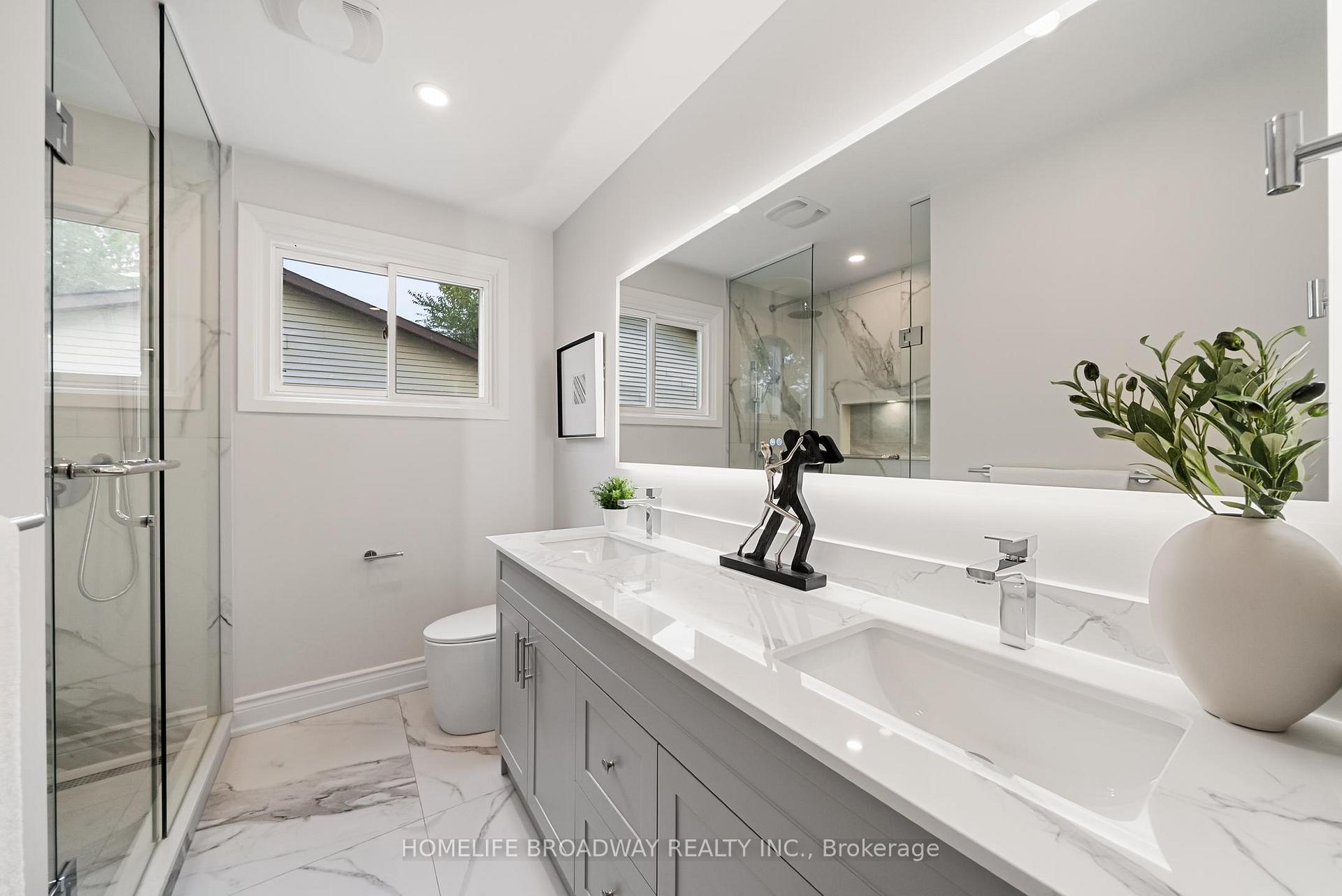 Photo 19 of 44 Hollyberry Trail, North York, Hillcrest Village — HOMEH