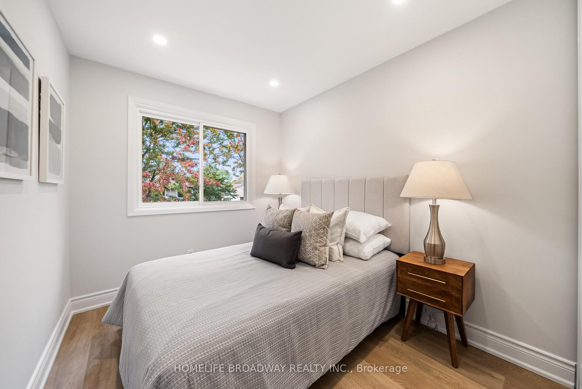 Photo 25 of 44 Hollyberry Trail, North York, Hillcrest Village — HOMEH