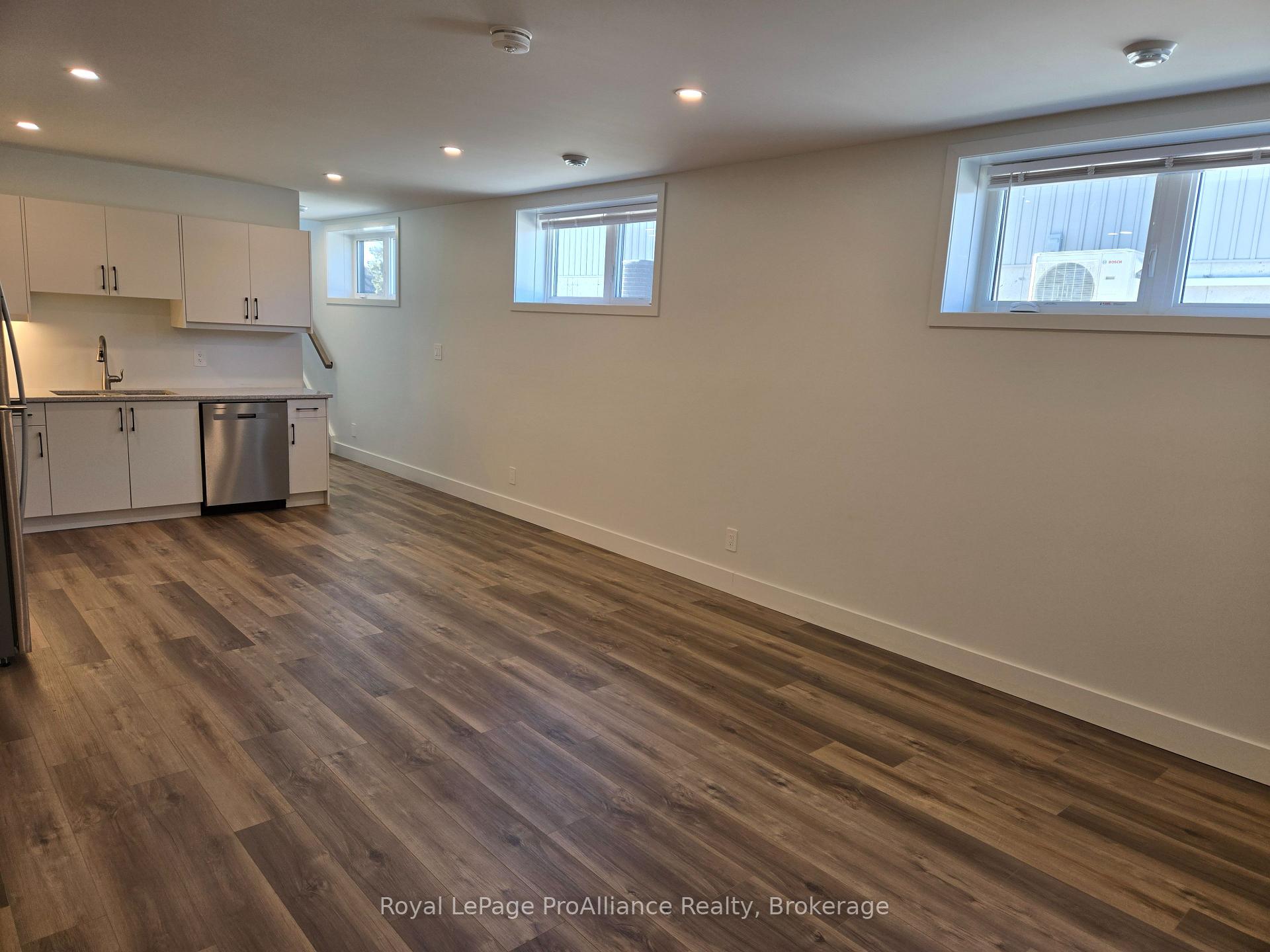 Photo 5 of Unit B, 8 Aldersgate Drive, Belleville, Belleville Ward — HOMEH