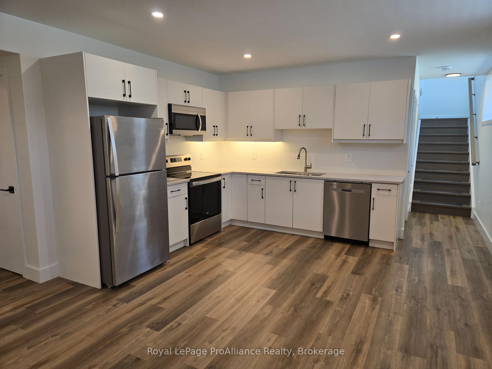 Photo 7 of Unit B, 8 Aldersgate Drive, Belleville, Belleville Ward — HOMEH