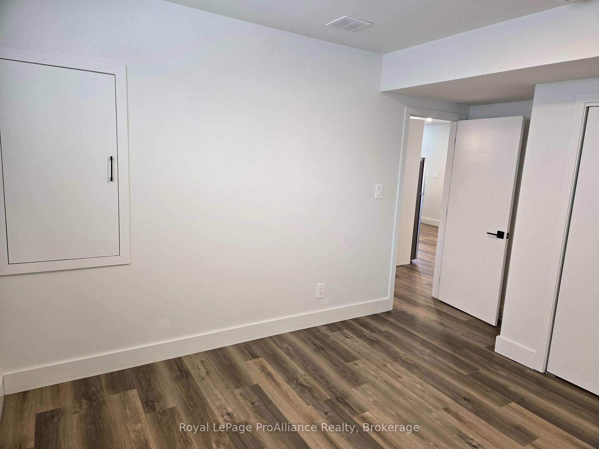 Photo 11 of Unit B, 8 Aldersgate Drive, Belleville, Belleville Ward — HOMEH