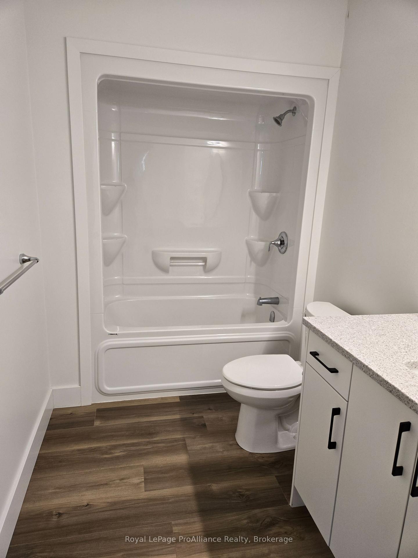 Photo 14 of Unit B, 8 Aldersgate Drive, Belleville, Belleville Ward — HOMEH