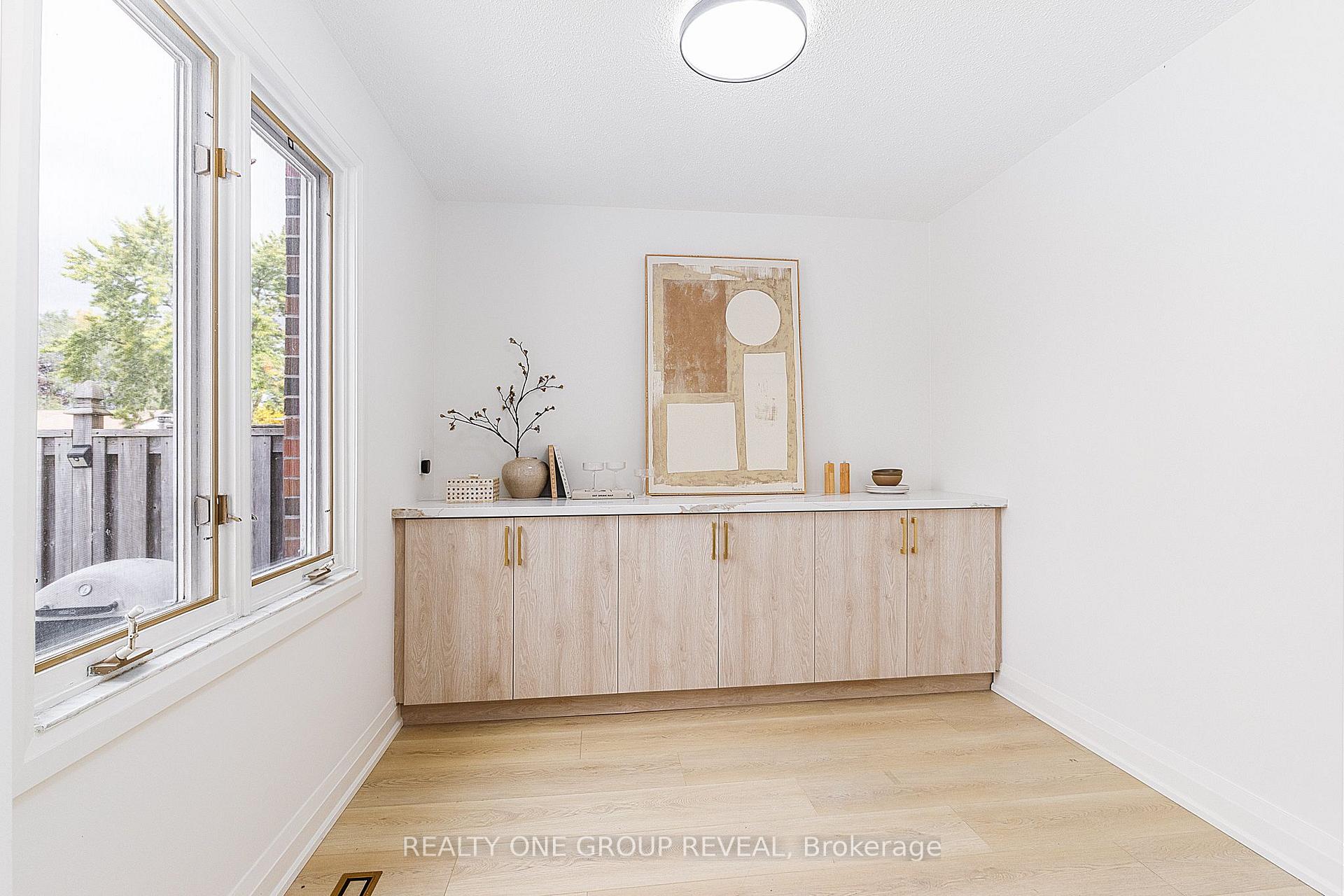 Photo 7 of 938 Harding Street, Whitby, Downtown Whitby — HOMEH