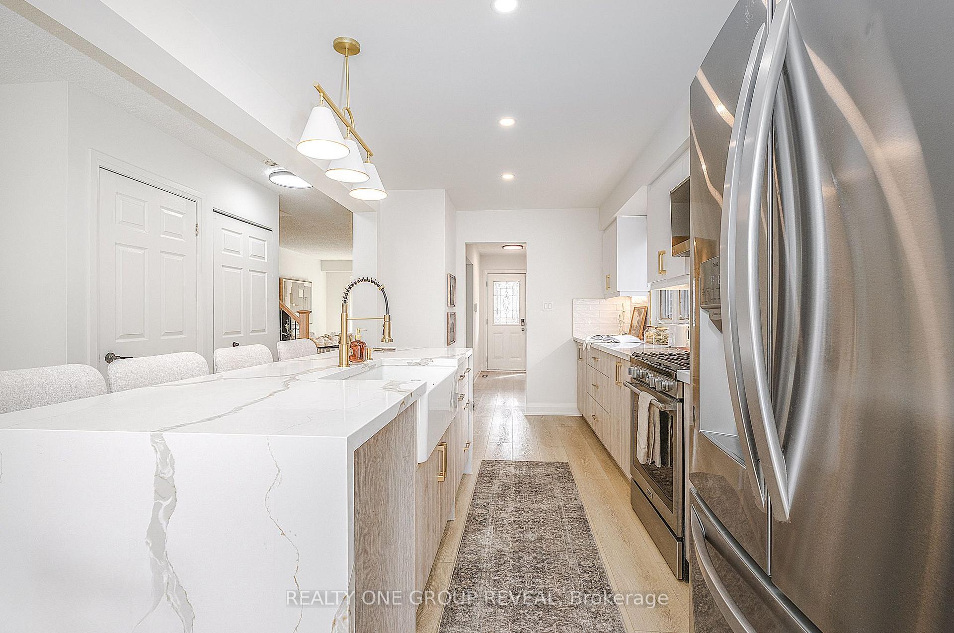 Photo 8 of 938 Harding Street, Whitby, Downtown Whitby — HOMEH