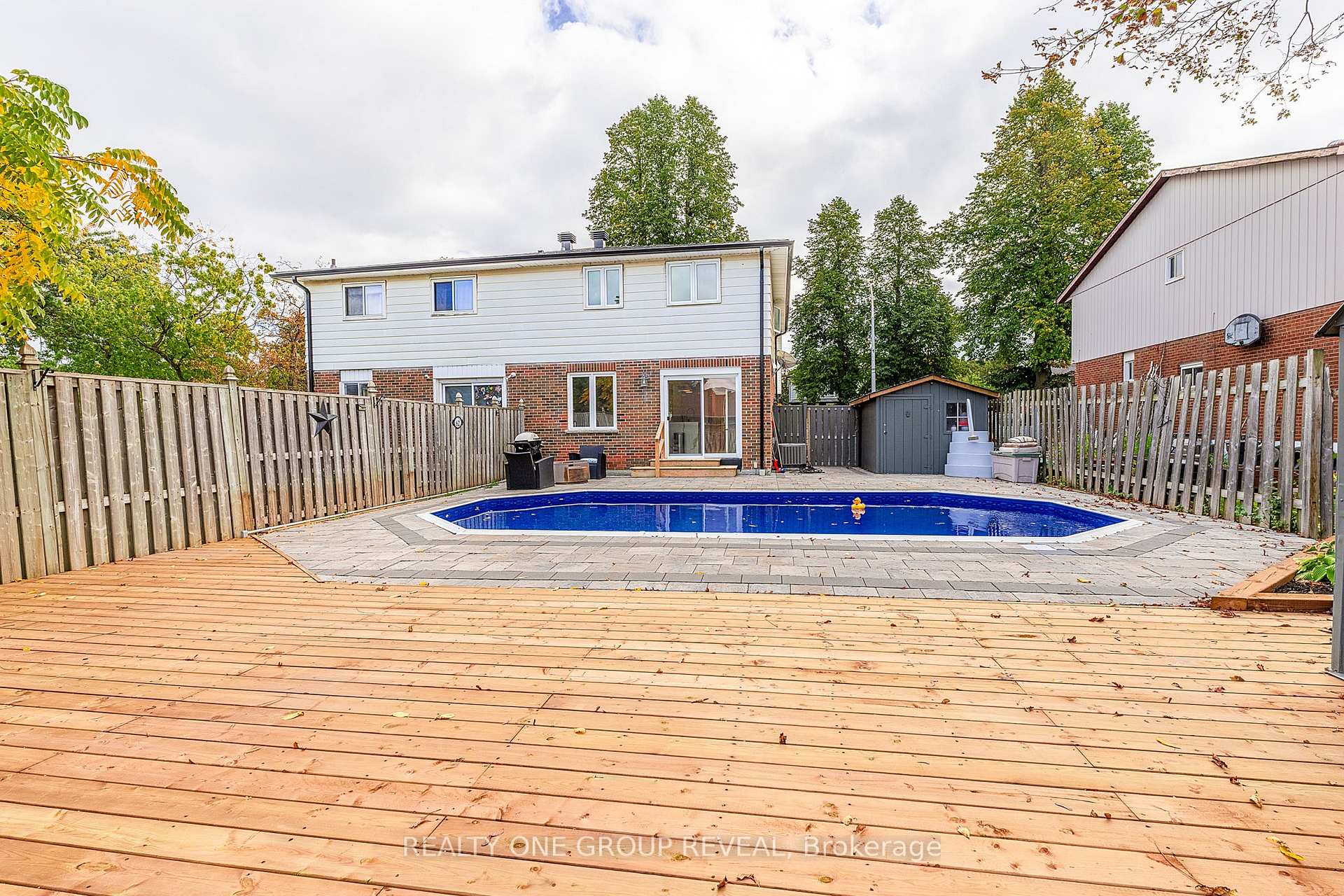 Photo 24 of 938 Harding Street, Whitby, Downtown Whitby — HOMEH