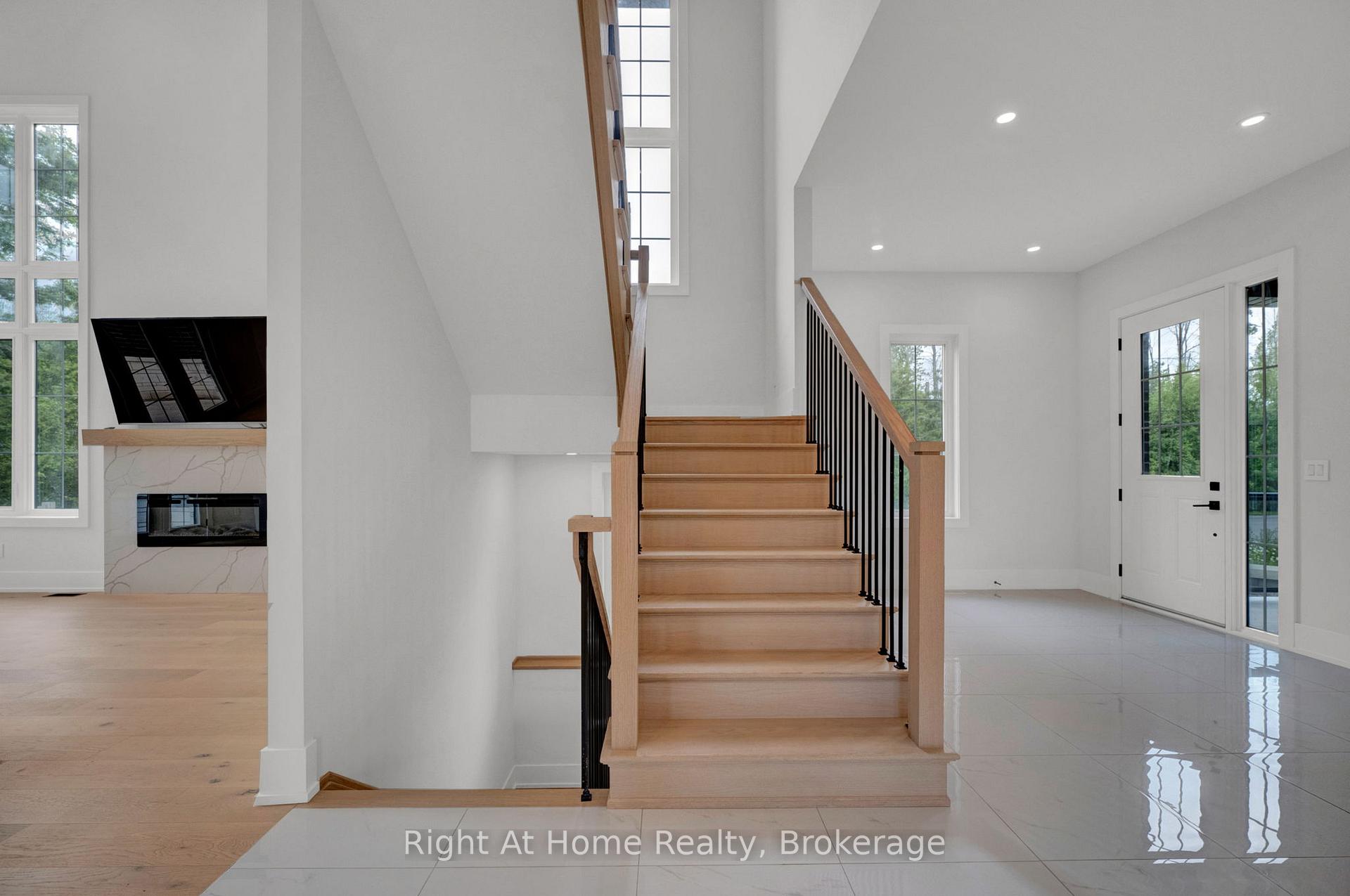 Photo 9 of 213 Suzanne Mess Boulevard, Cobourg — HOMEH