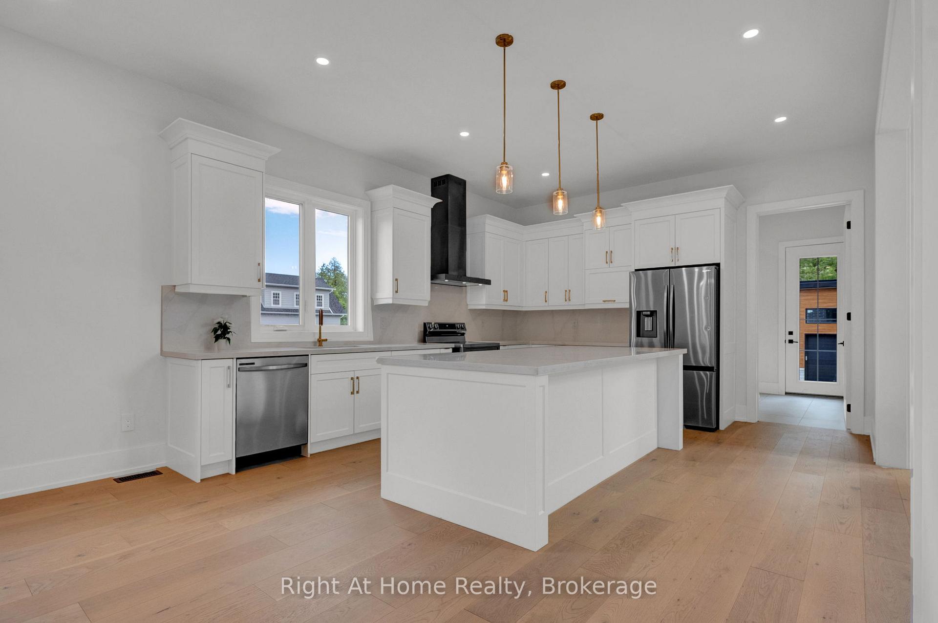 Photo 13 of 213 Suzanne Mess Boulevard, Cobourg — HOMEH
