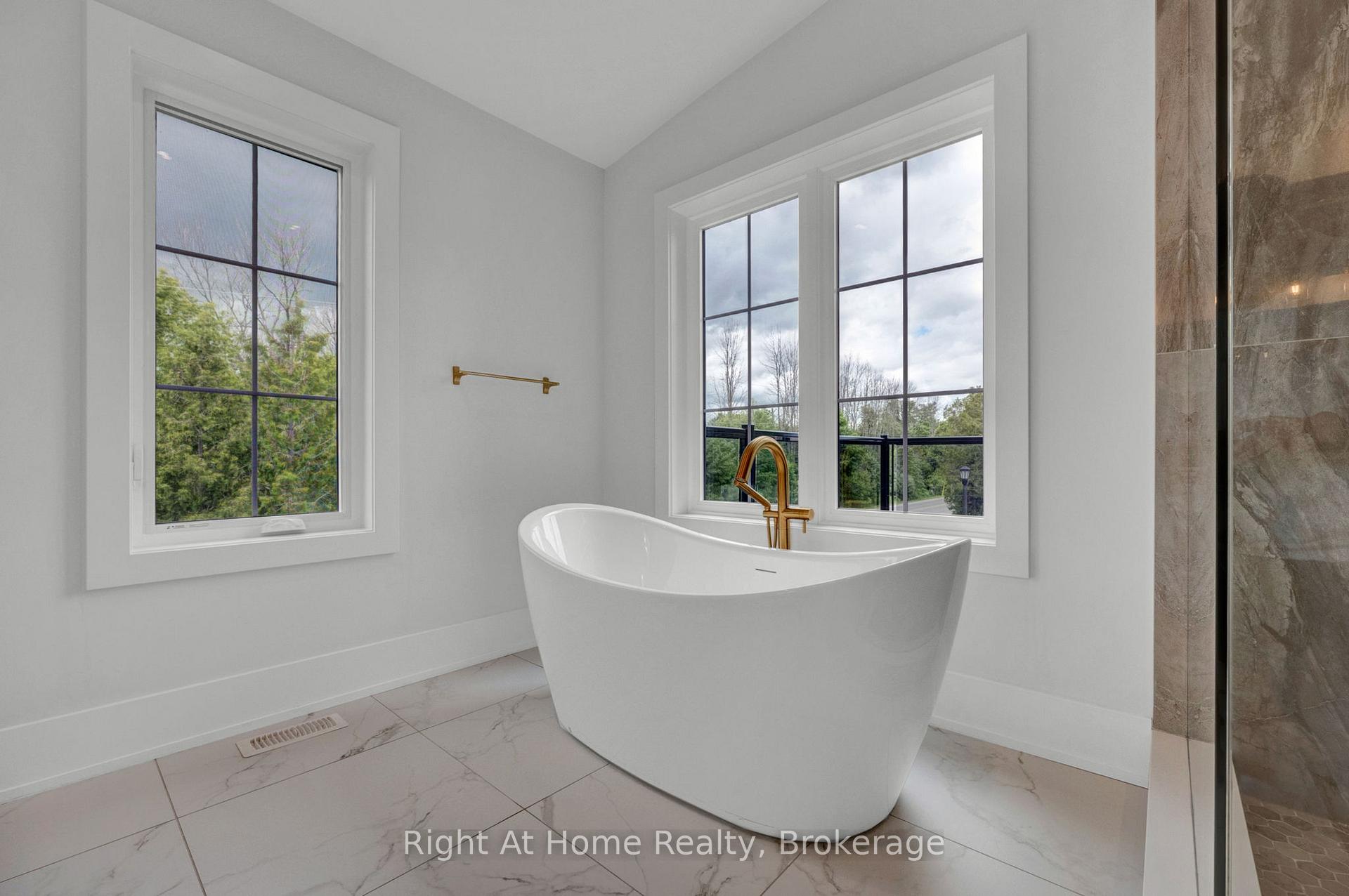Photo 25 of 213 Suzanne Mess Boulevard, Cobourg — HOMEH