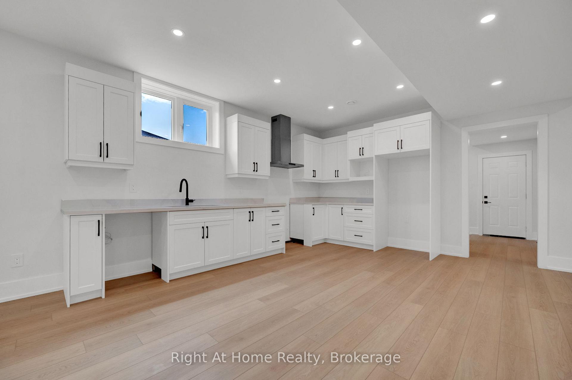 Photo 30 of 213 Suzanne Mess Boulevard, Cobourg — HOMEH