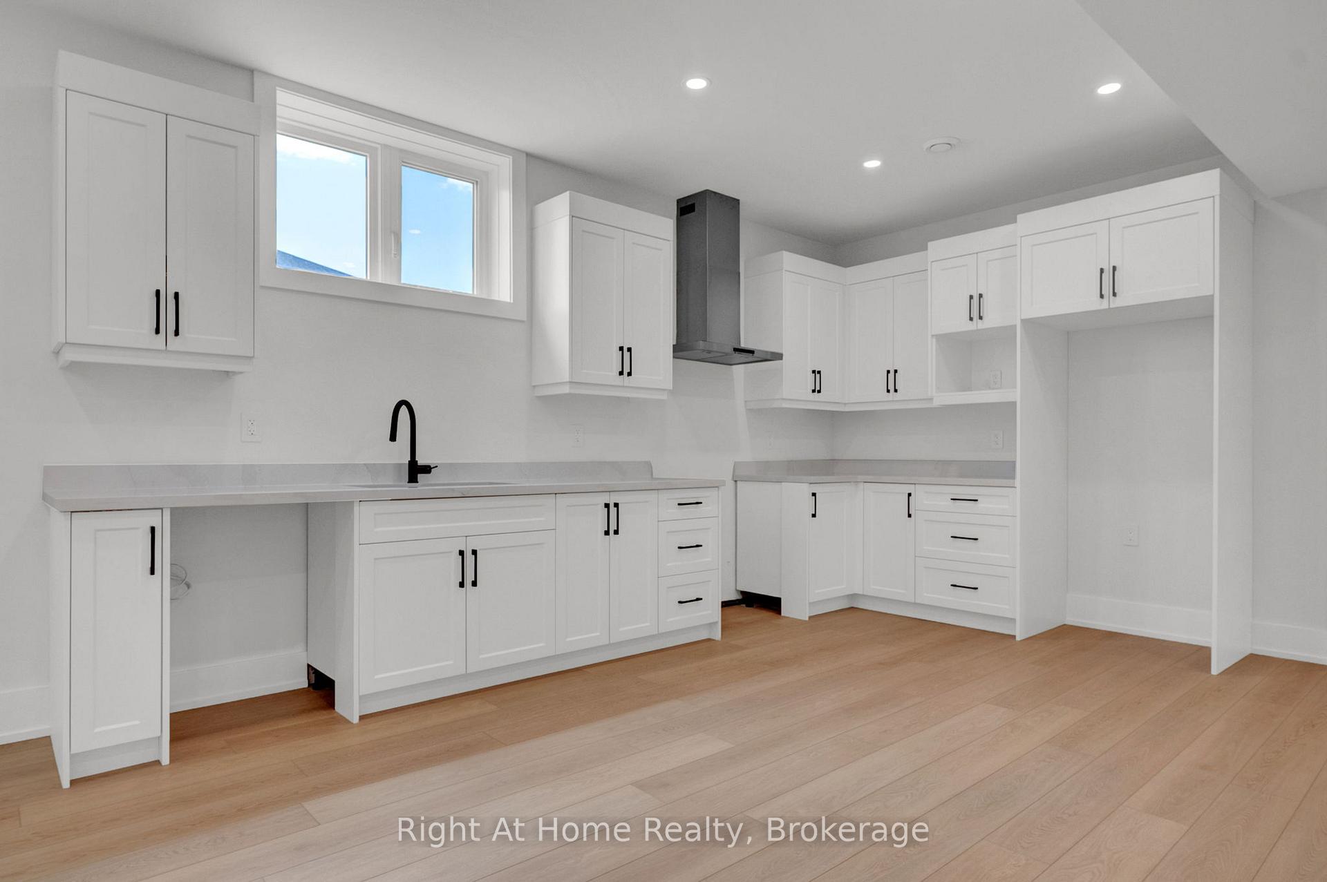 Photo 32 of 213 Suzanne Mess Boulevard, Cobourg — HOMEH