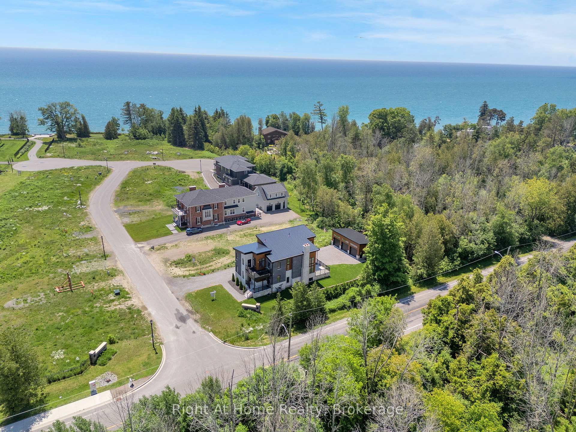 Photo 43 of 213 Suzanne Mess Boulevard, Cobourg — HOMEH