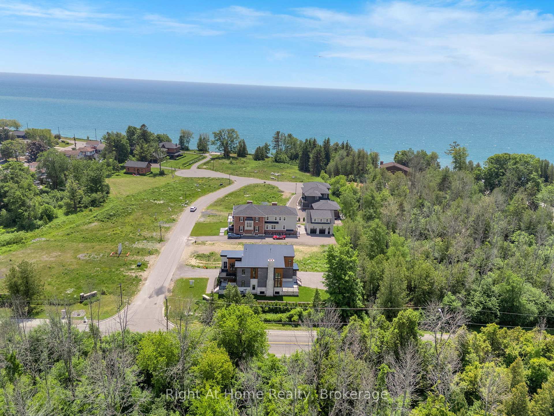 Photo 45 of 213 Suzanne Mess Boulevard, Cobourg — HOMEH