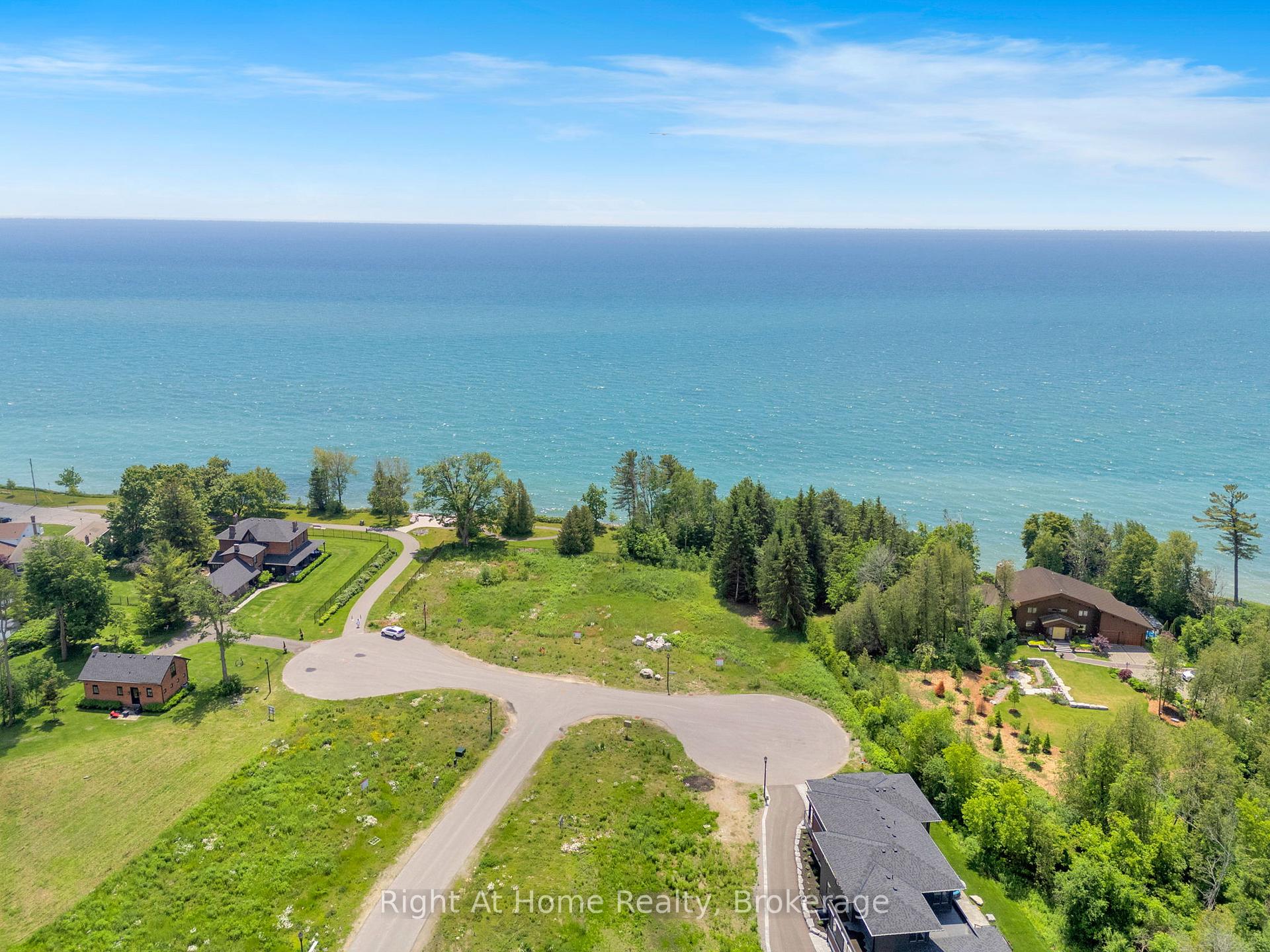Photo 46 of 213 Suzanne Mess Boulevard, Cobourg — HOMEH