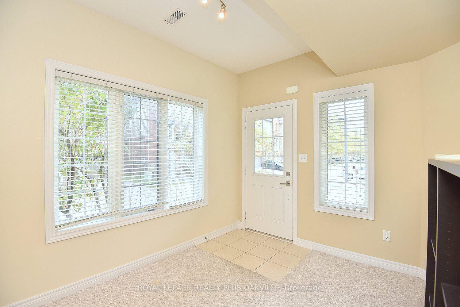 Photo 6 of 621 Budgeon Common, Burlington, Shoreacres — HOMEH