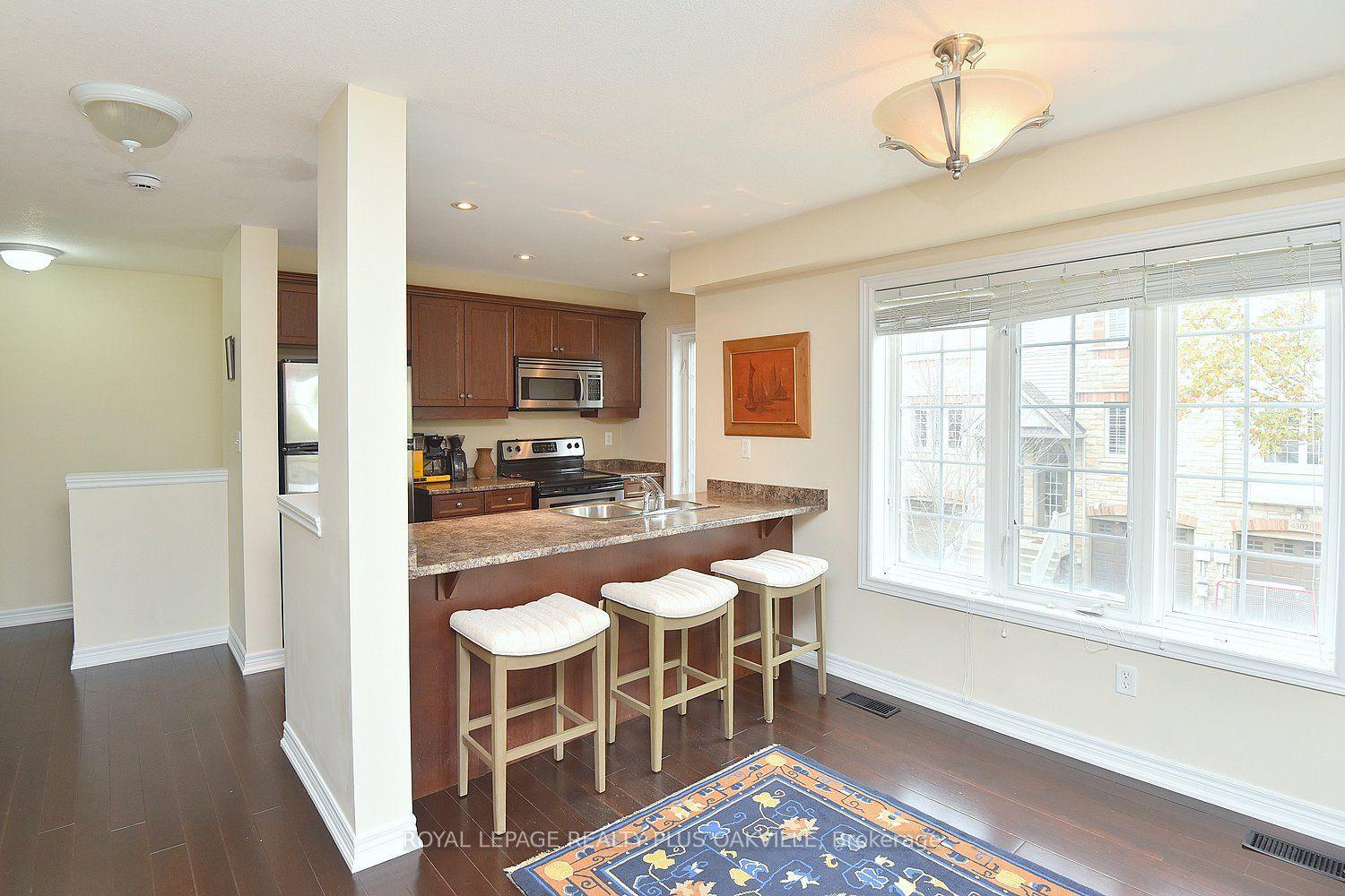 Photo 10 of 621 Budgeon Common, Burlington, Shoreacres — HOMEH