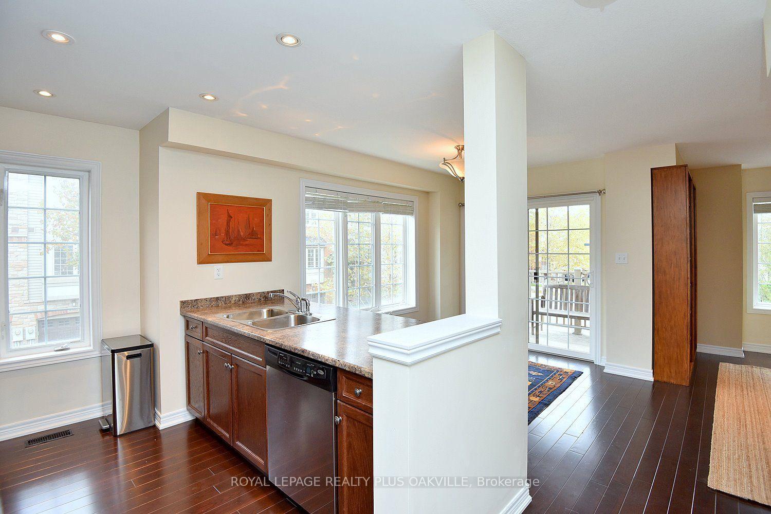 Photo 12 of 621 Budgeon Common, Burlington, Shoreacres — HOMEH
