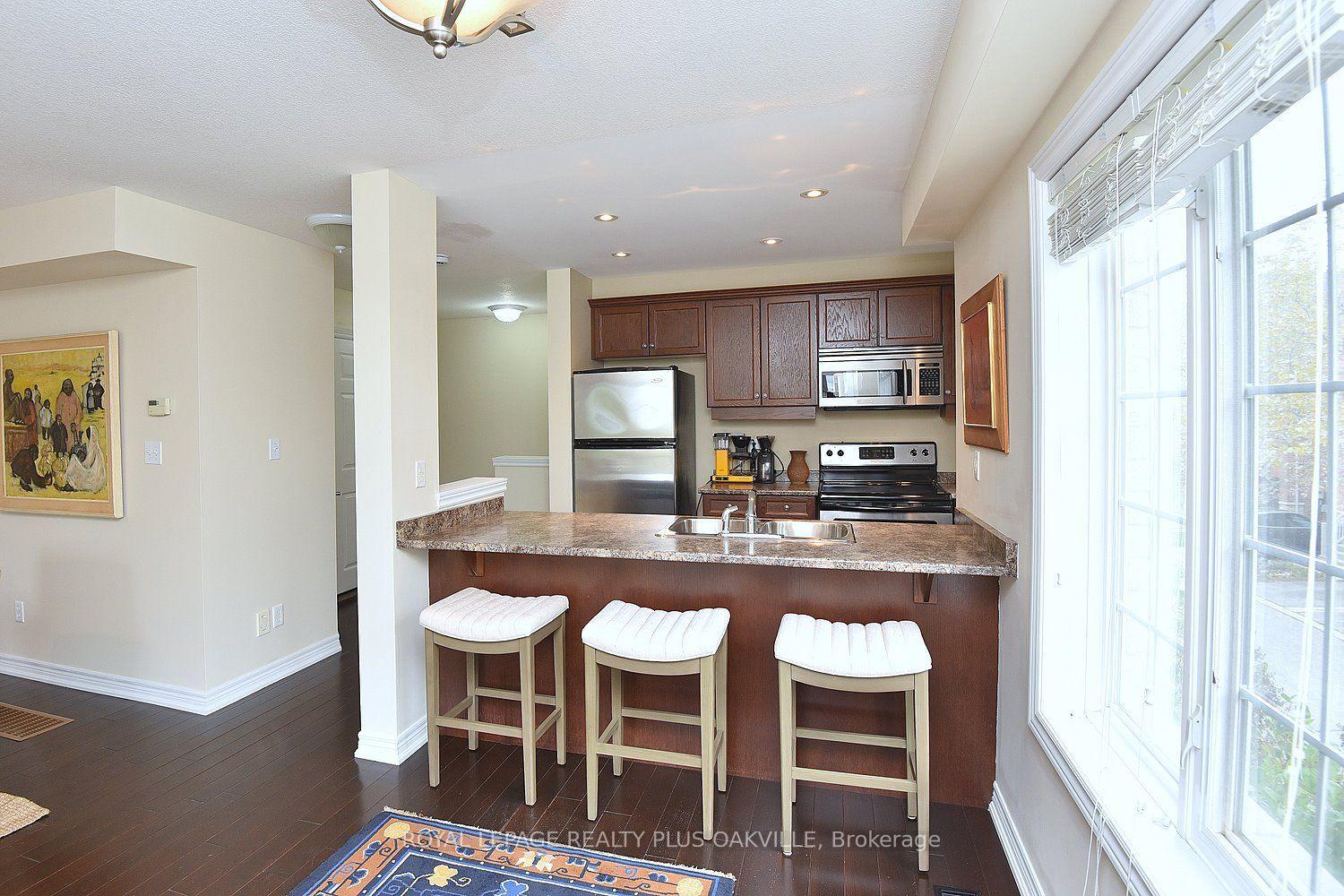 Photo 15 of 621 Budgeon Common, Burlington, Shoreacres — HOMEH