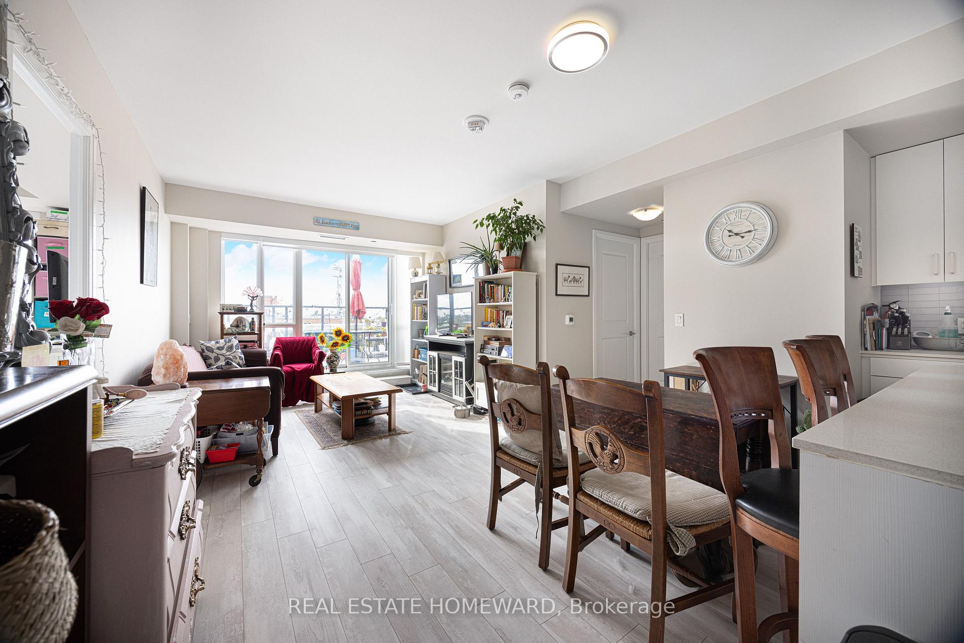 Photo 5 of Unit 605, 1630 Queen Street E, Toronto, The Beaches — HOMEH