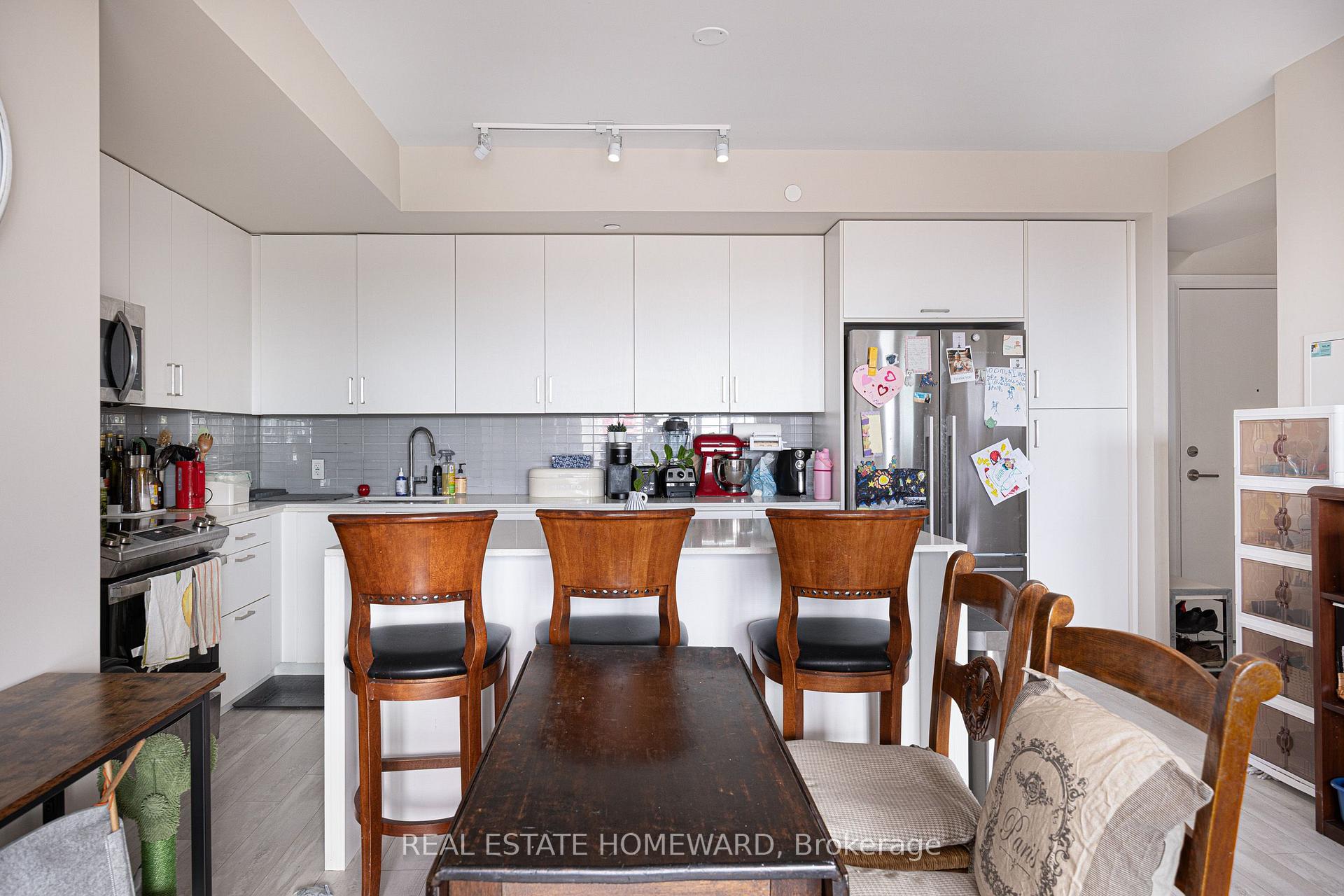 Photo 9 of Unit 605, 1630 Queen Street E, Toronto, The Beaches — HOMEH