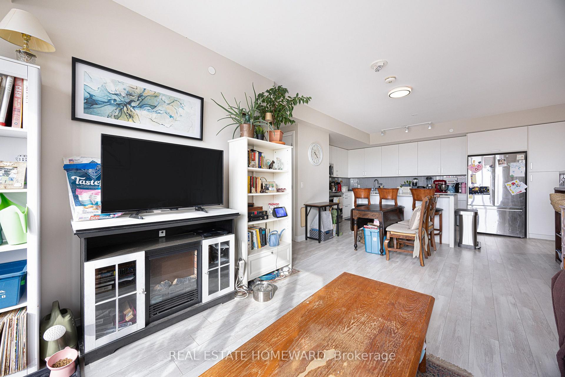 Photo 10 of Unit 605, 1630 Queen Street E, Toronto, The Beaches — HOMEH