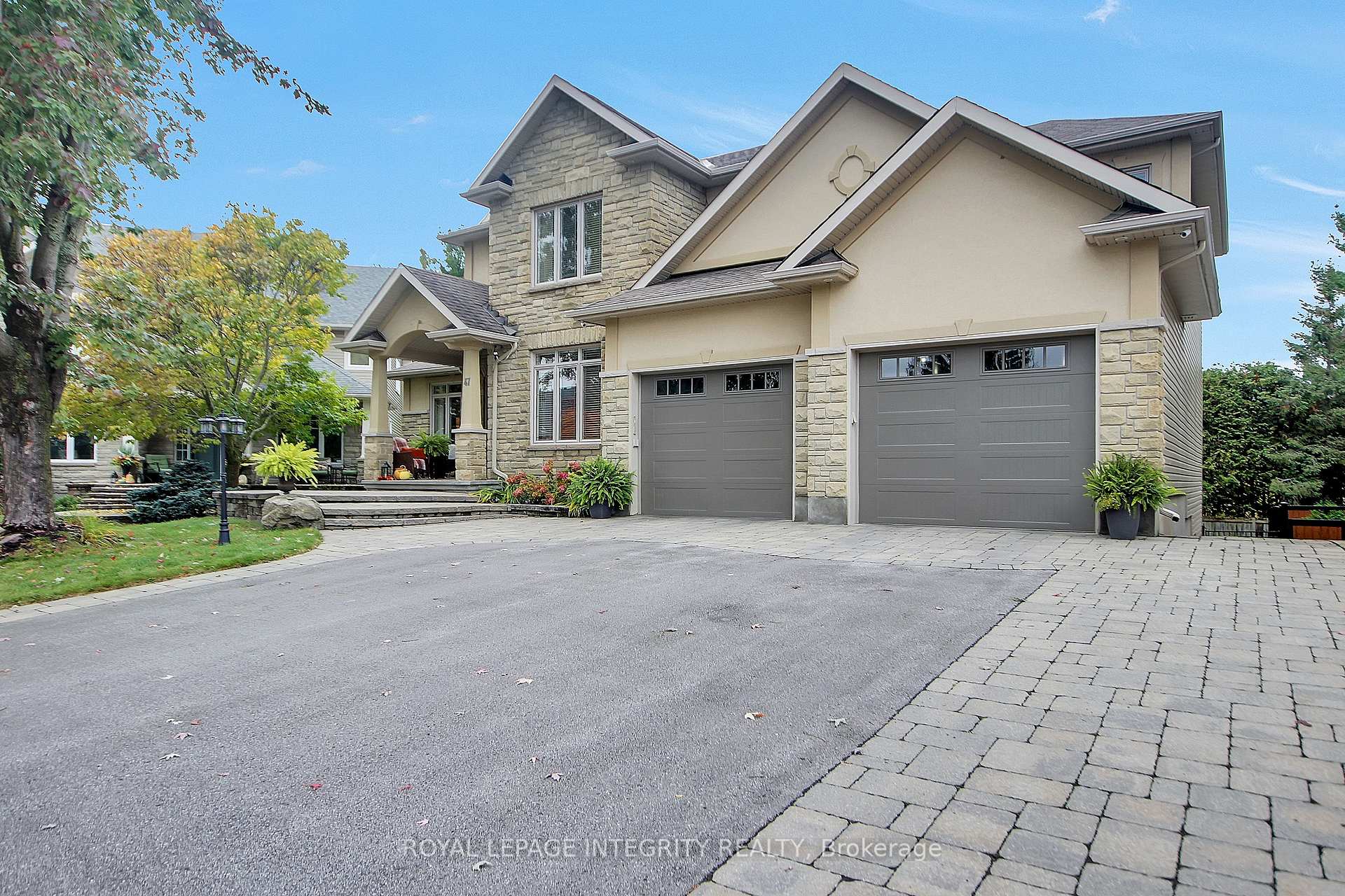 Photo 2 of 47 Shining Star Circle, Ottawa, Stittsville (South) — HOMEH