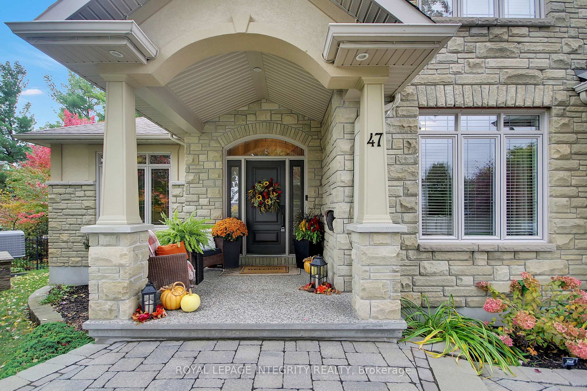 Photo 3 of 47 Shining Star Circle, Ottawa, Stittsville (South) — HOMEH