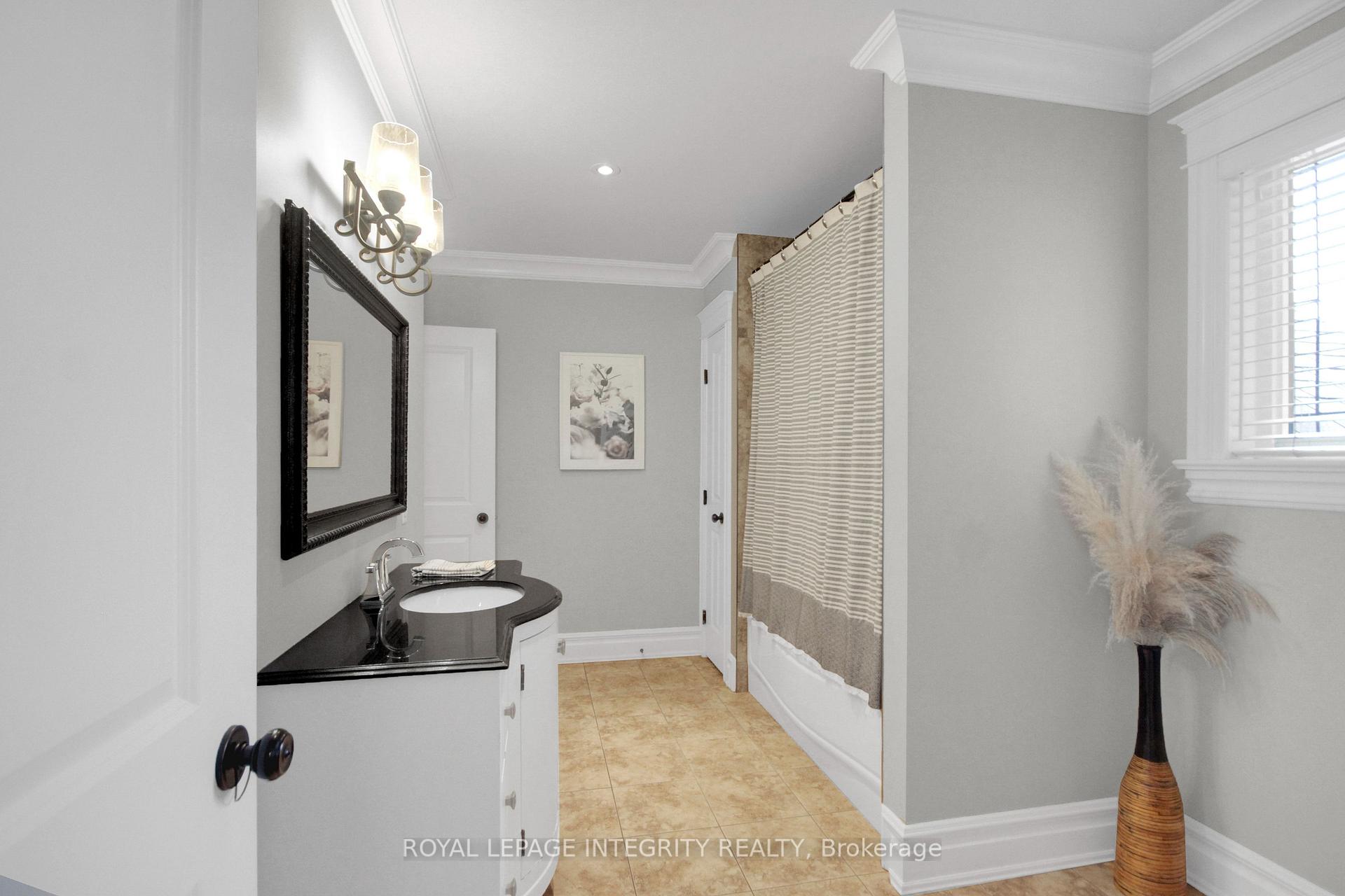 Photo 31 of 47 Shining Star Circle, Ottawa, Stittsville (South) — HOMEH