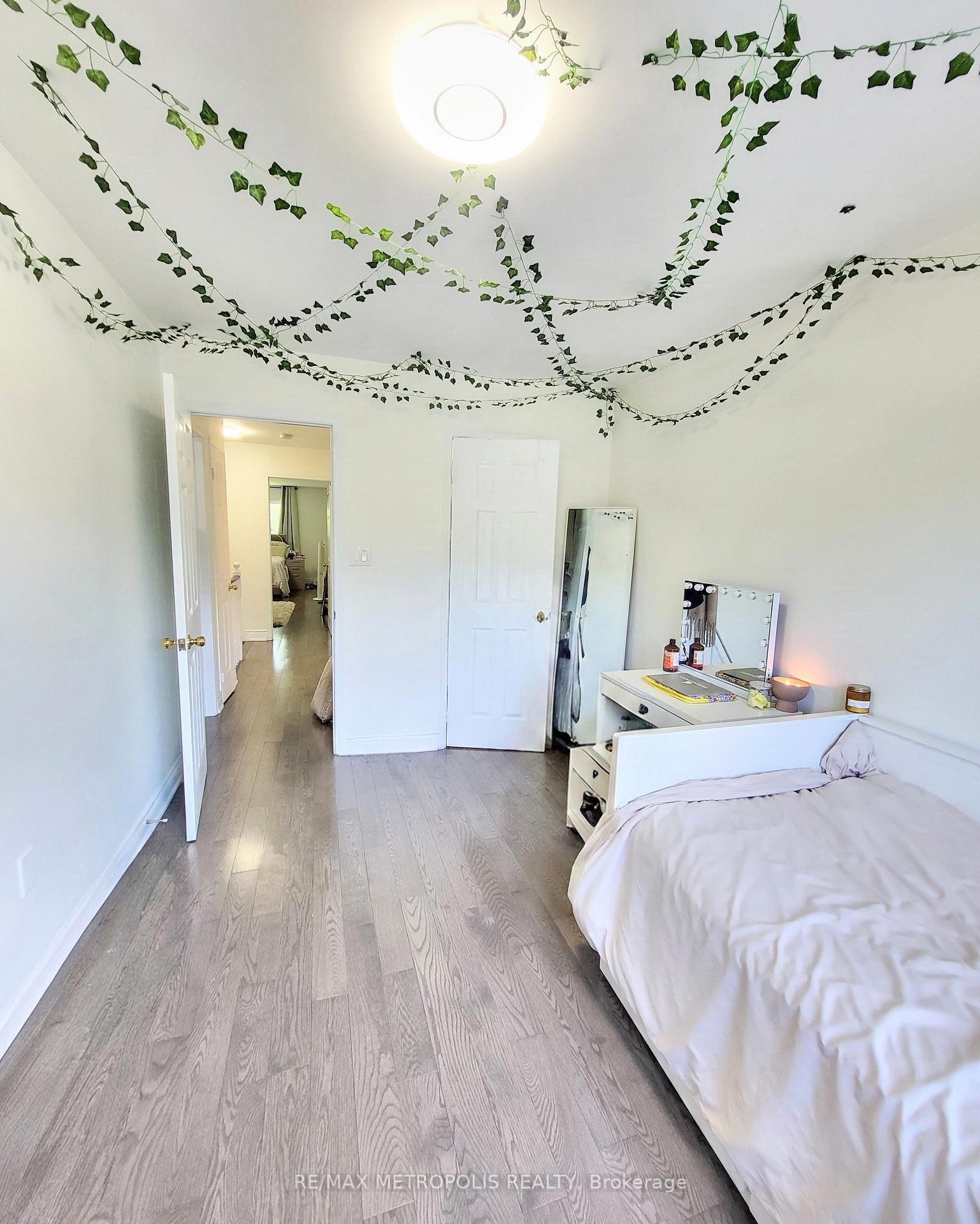 Photo 15 of Unit 12, 435 Middlefield Road, Scarborough, Agincourt North — HOMEH