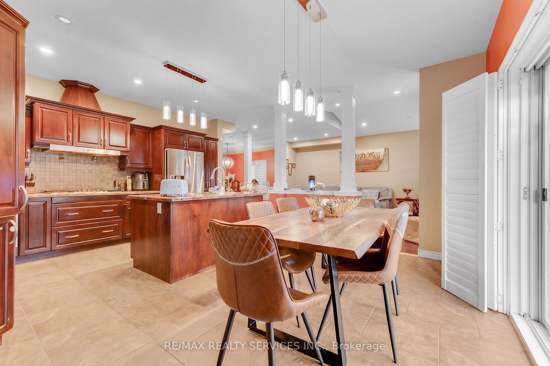 Photo 11 of 16 Sistine Court, Hamilton, Carpenter — HOMEH