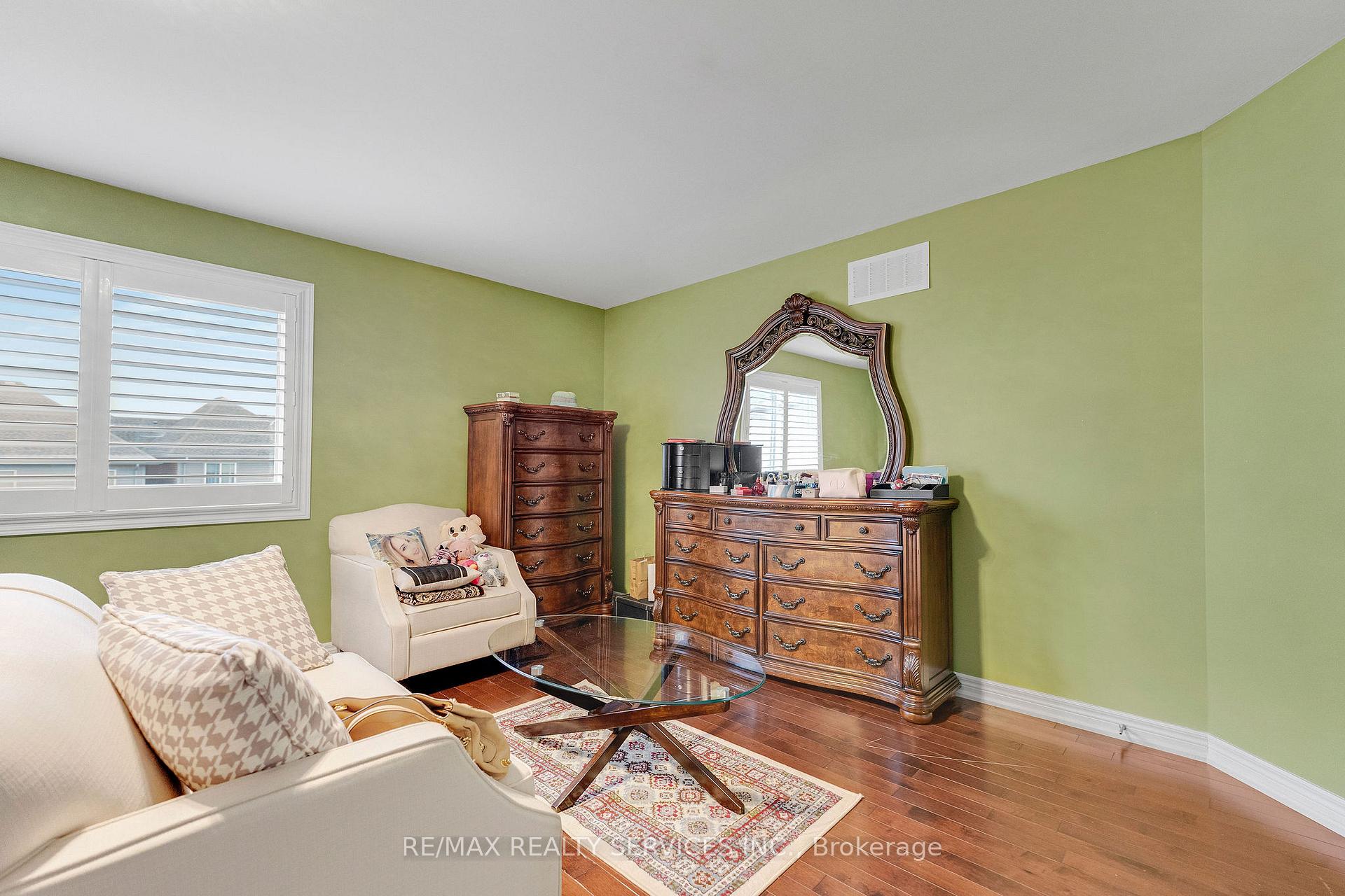 Photo 21 of 16 Sistine Court, Hamilton, Carpenter — HOMEH