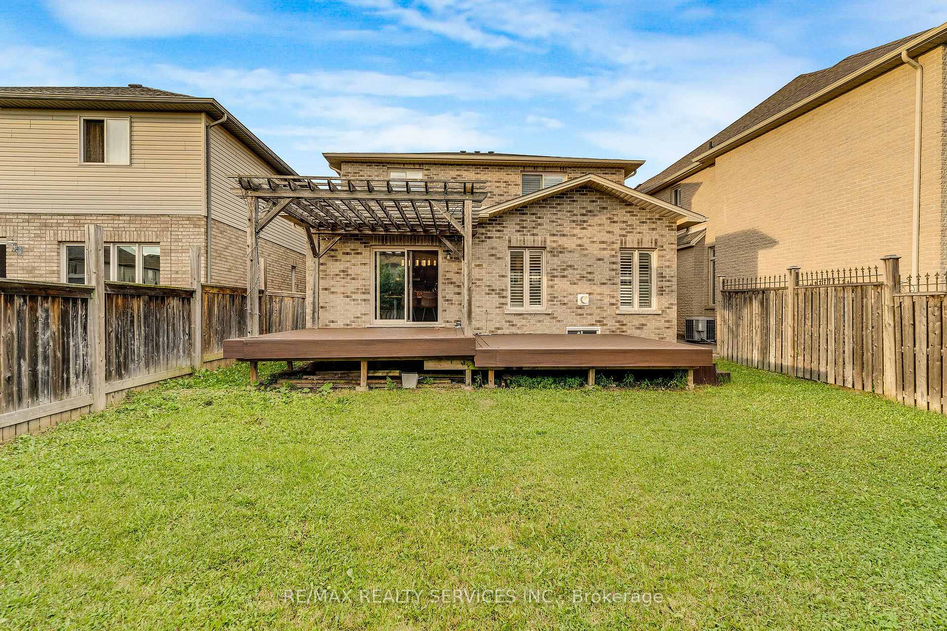 Photo 34 of 16 Sistine Court, Hamilton, Carpenter — HOMEH