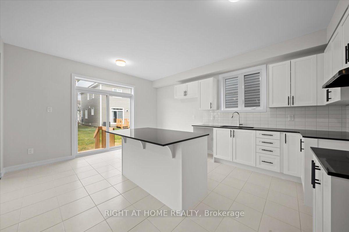 Photo 9 of 74 Hackamore Crescent, Ottawa, Goulbourn Twp From Franktown Rd/South To Rideau — HOMEH