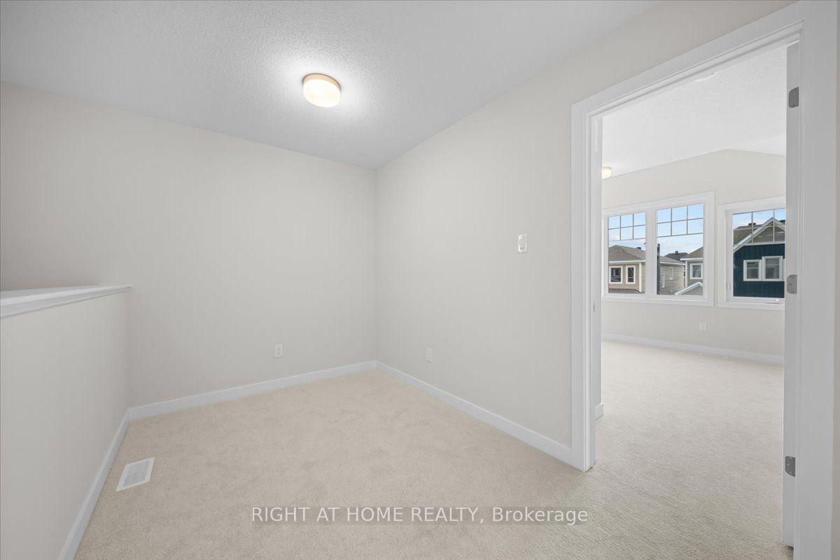 Photo 18 of 74 Hackamore Crescent, Ottawa, Goulbourn Twp From Franktown Rd/South To Rideau — HOMEH