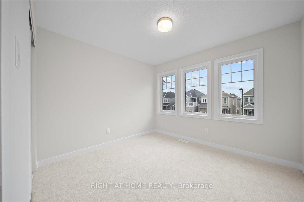 Photo 23 of 74 Hackamore Crescent, Ottawa, Goulbourn Twp From Franktown Rd/South To Rideau — HOMEH