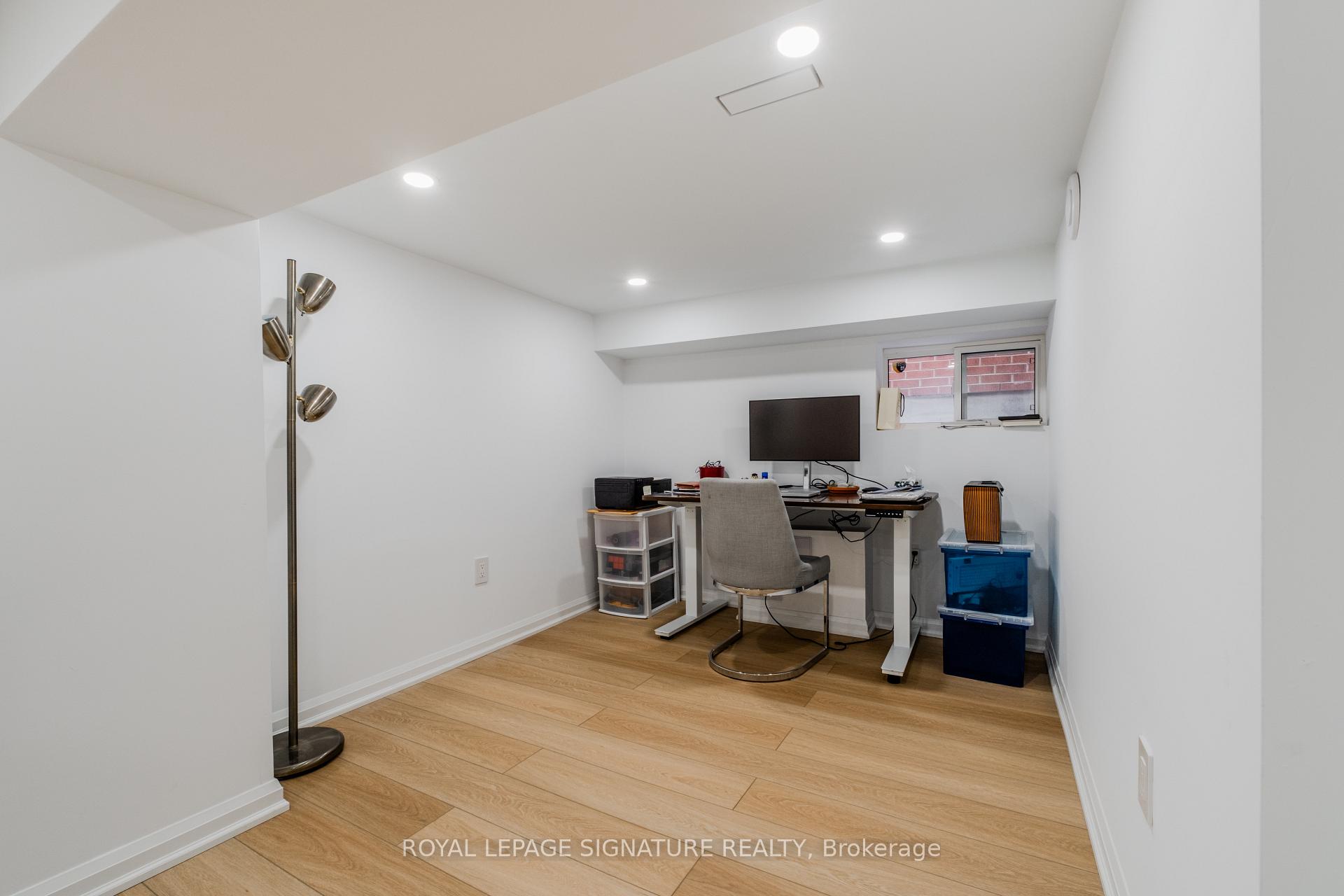Photo 20 of 15 Battenberg Avenue, Toronto, Woodbine Corridor — HOMEH