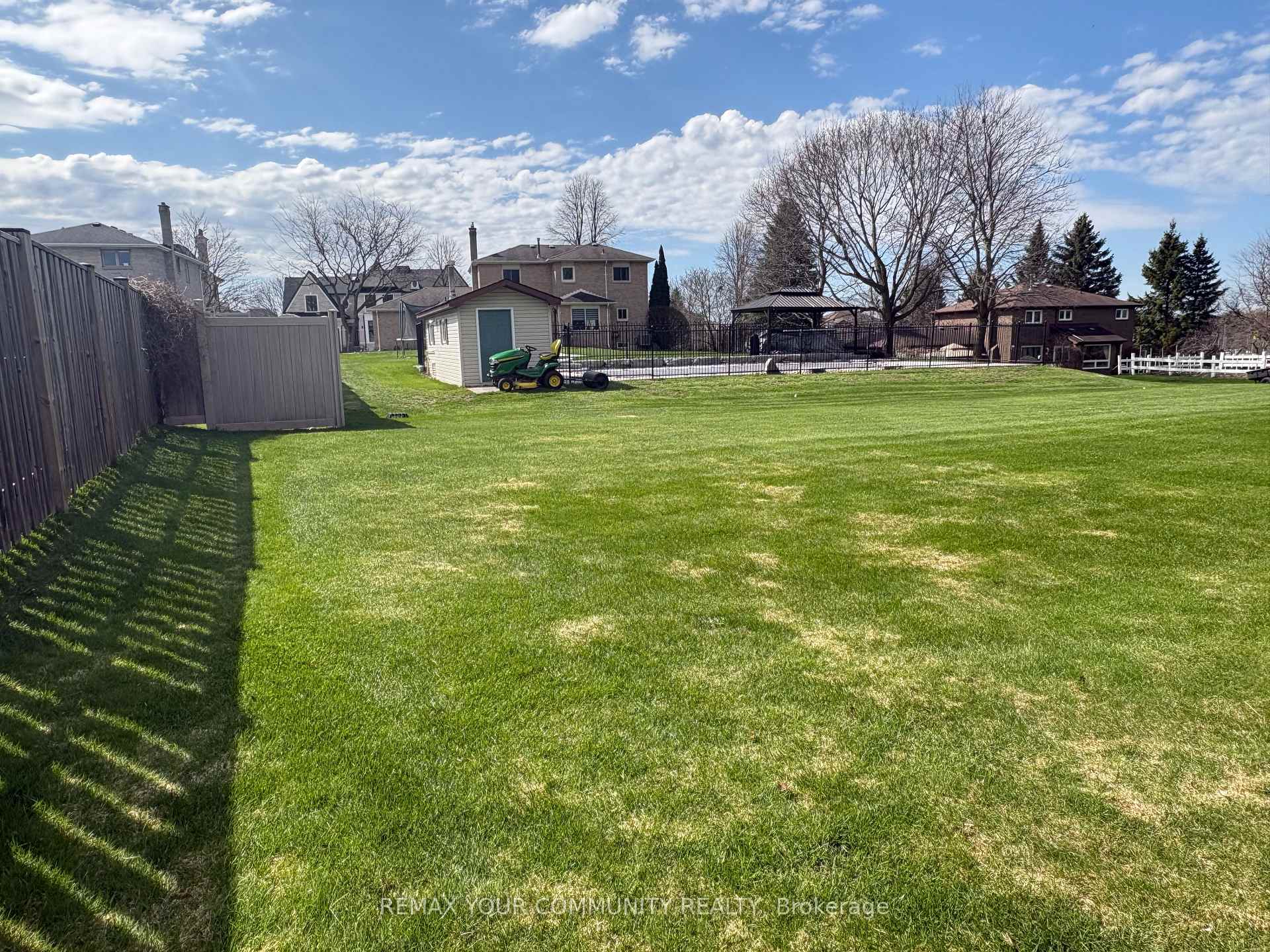 Photo 28 of 29 Patricia Drive, King, King City — HOMEH