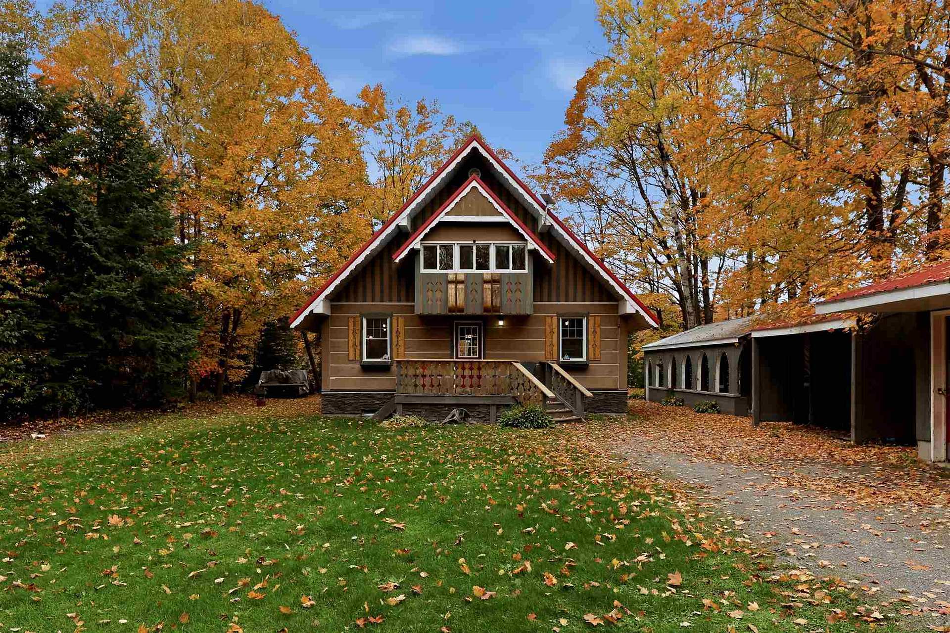Photo of 816 Pine Shores Road