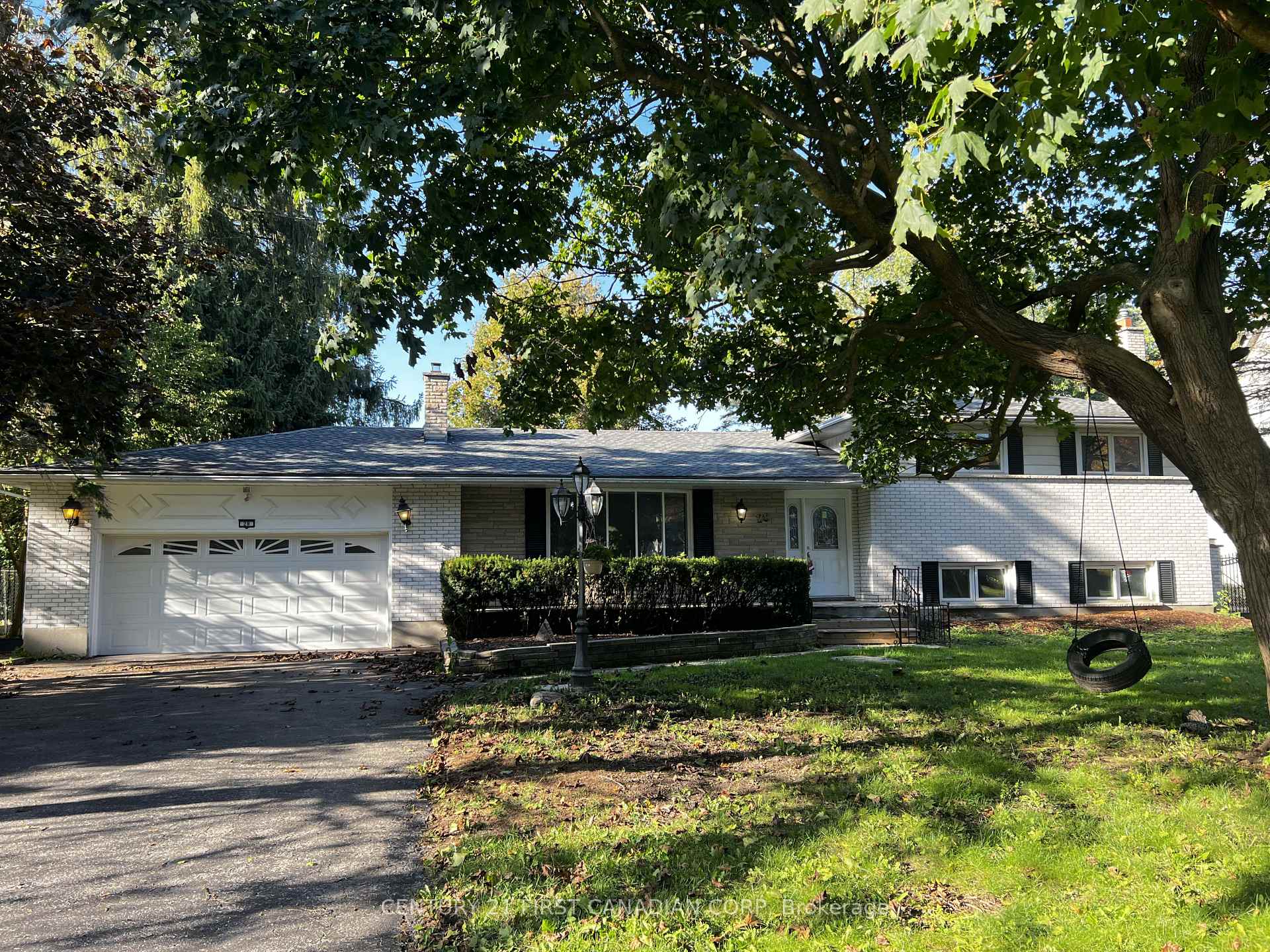 Photo 2 of 28 Redford Road, London, North B — HOMEH
