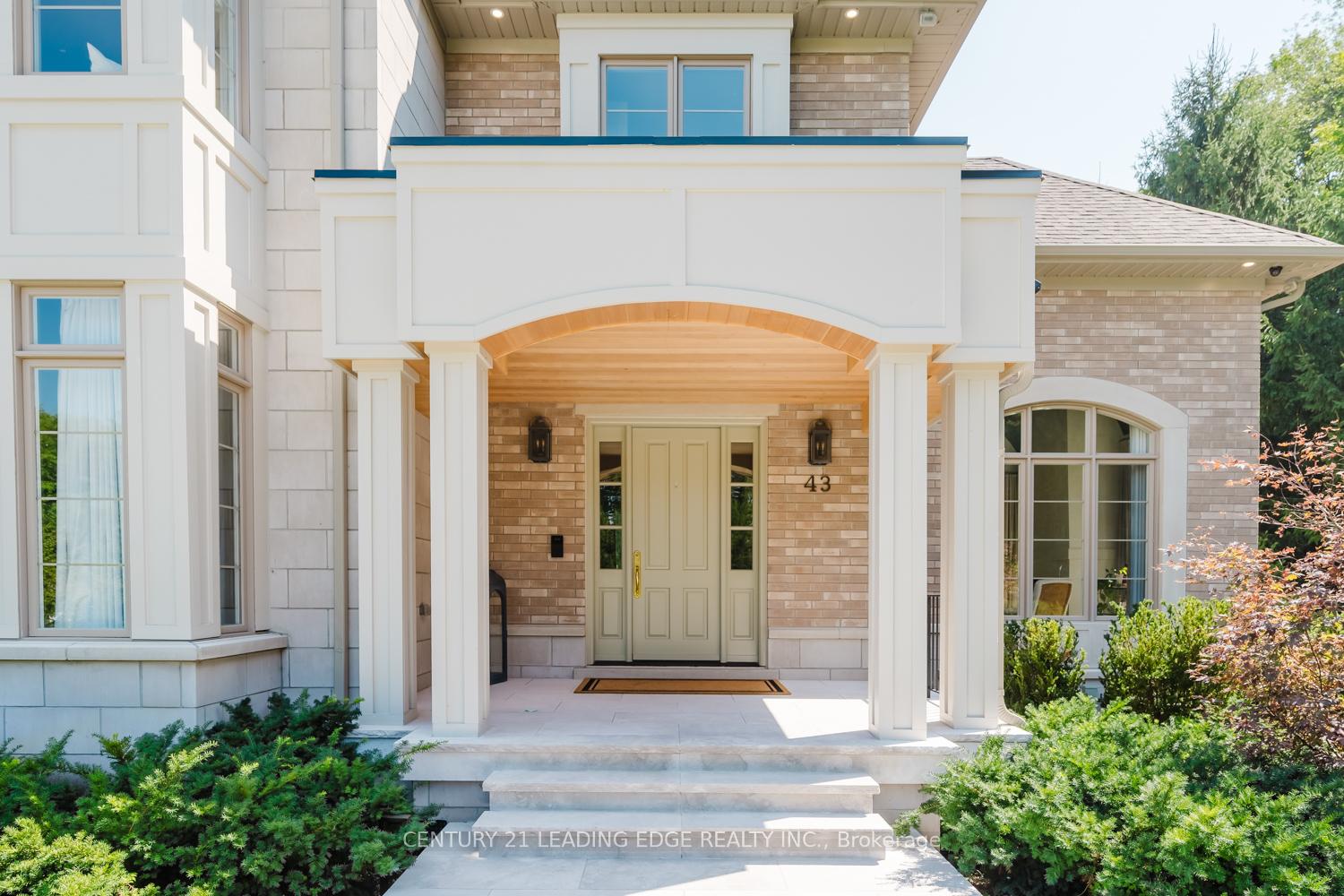 Photo 4 of 43 Newton Reed Crescent, Uxbridge, Rural Uxbridge — HOMEH
