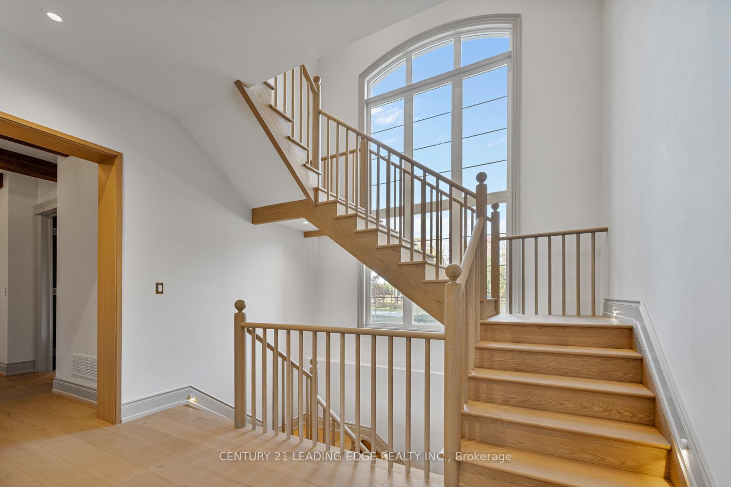 Photo 18 of 43 Newton Reed Crescent, Uxbridge, Rural Uxbridge — HOMEH