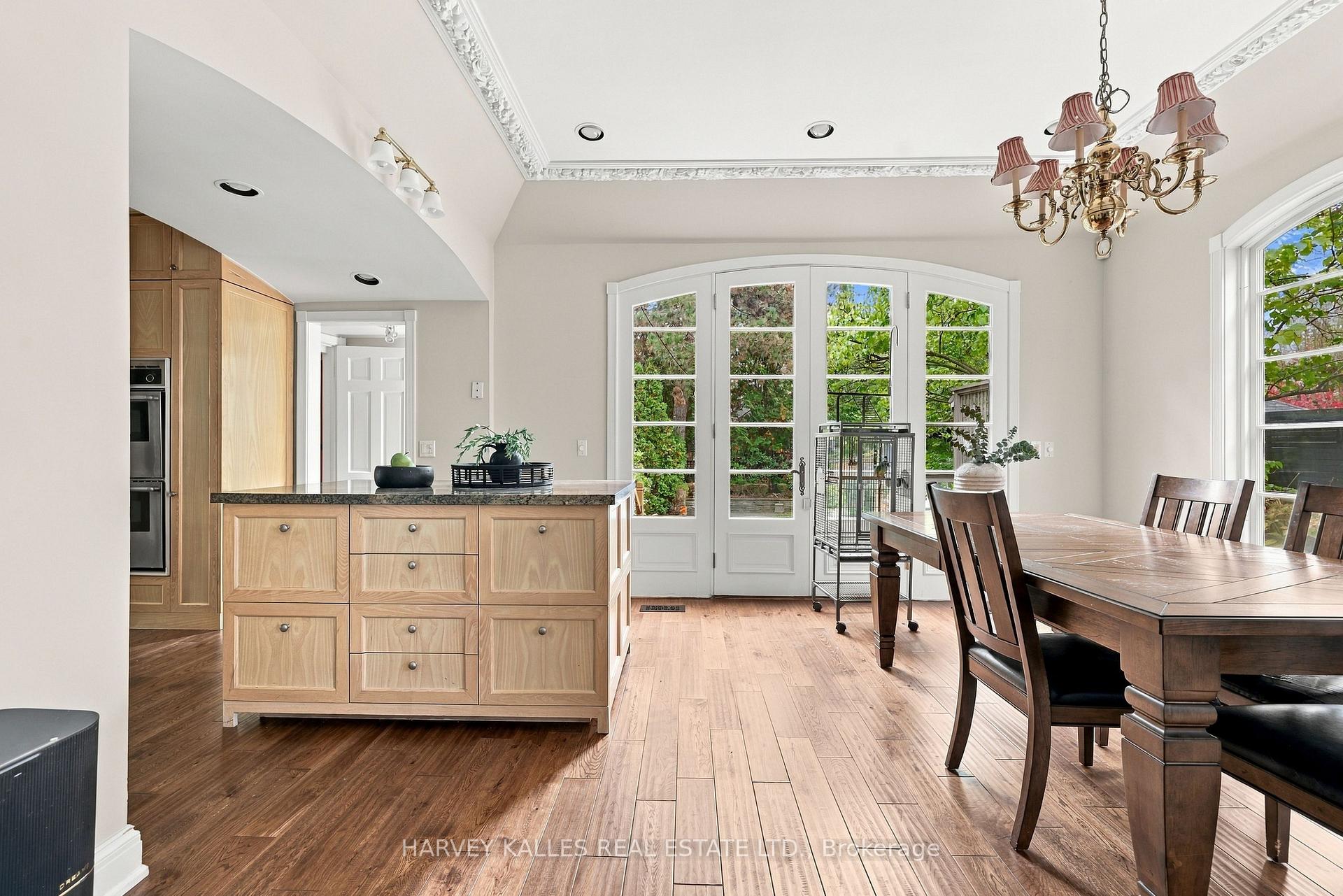 Photo 16 of 148 Strathallan Boulevard, Toronto, Lawrence Park South — HOMEH