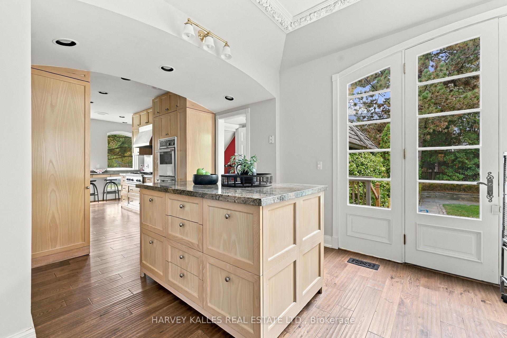 Photo 17 of 148 Strathallan Boulevard, Toronto, Lawrence Park South — HOMEH
