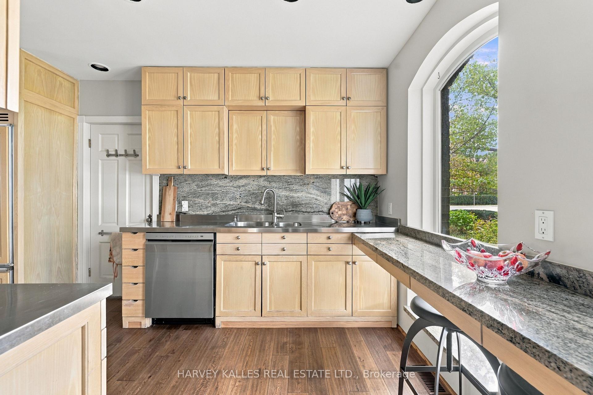 Photo 20 of 148 Strathallan Boulevard, Toronto, Lawrence Park South — HOMEH
