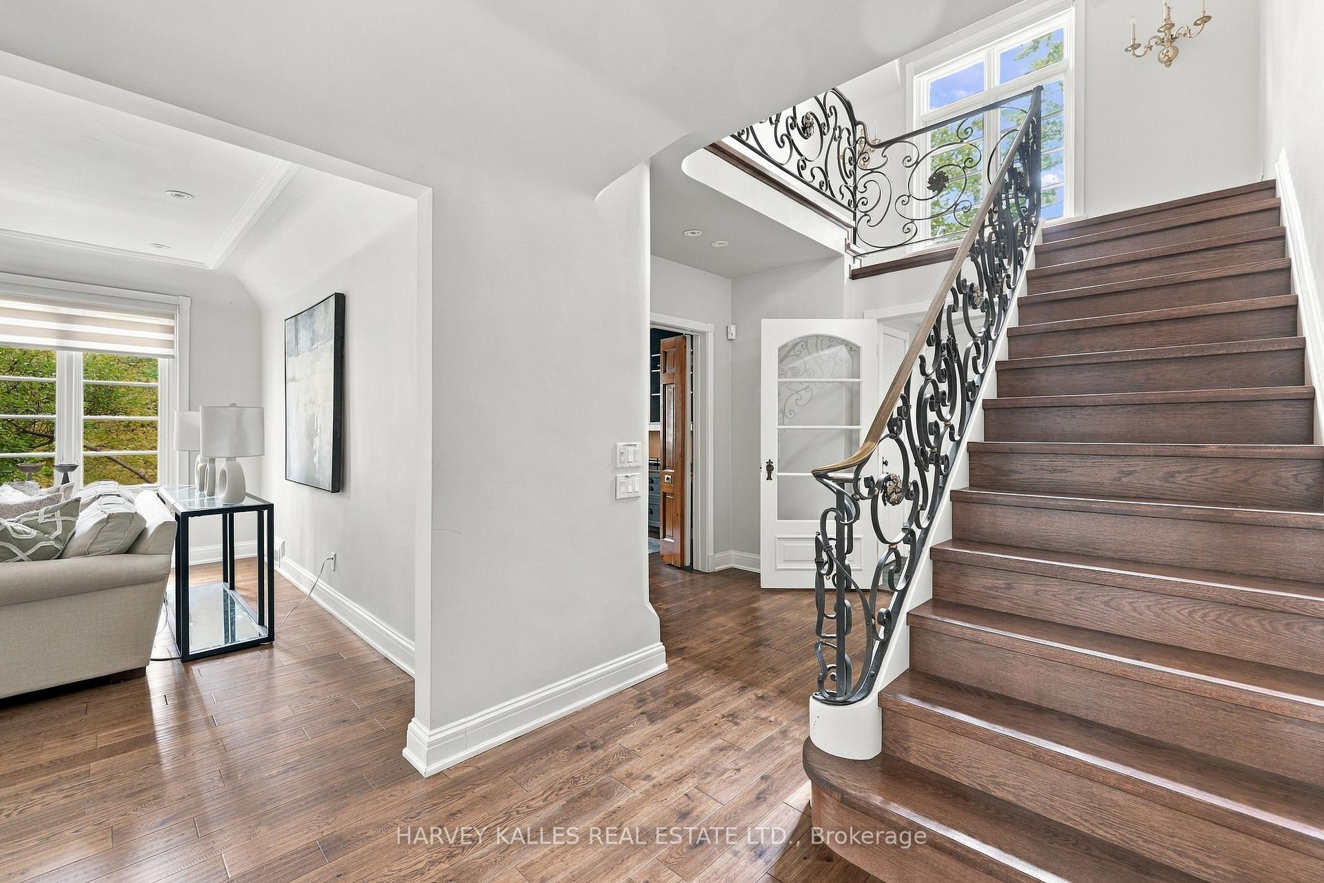 Photo 25 of 148 Strathallan Boulevard, Toronto, Lawrence Park South — HOMEH