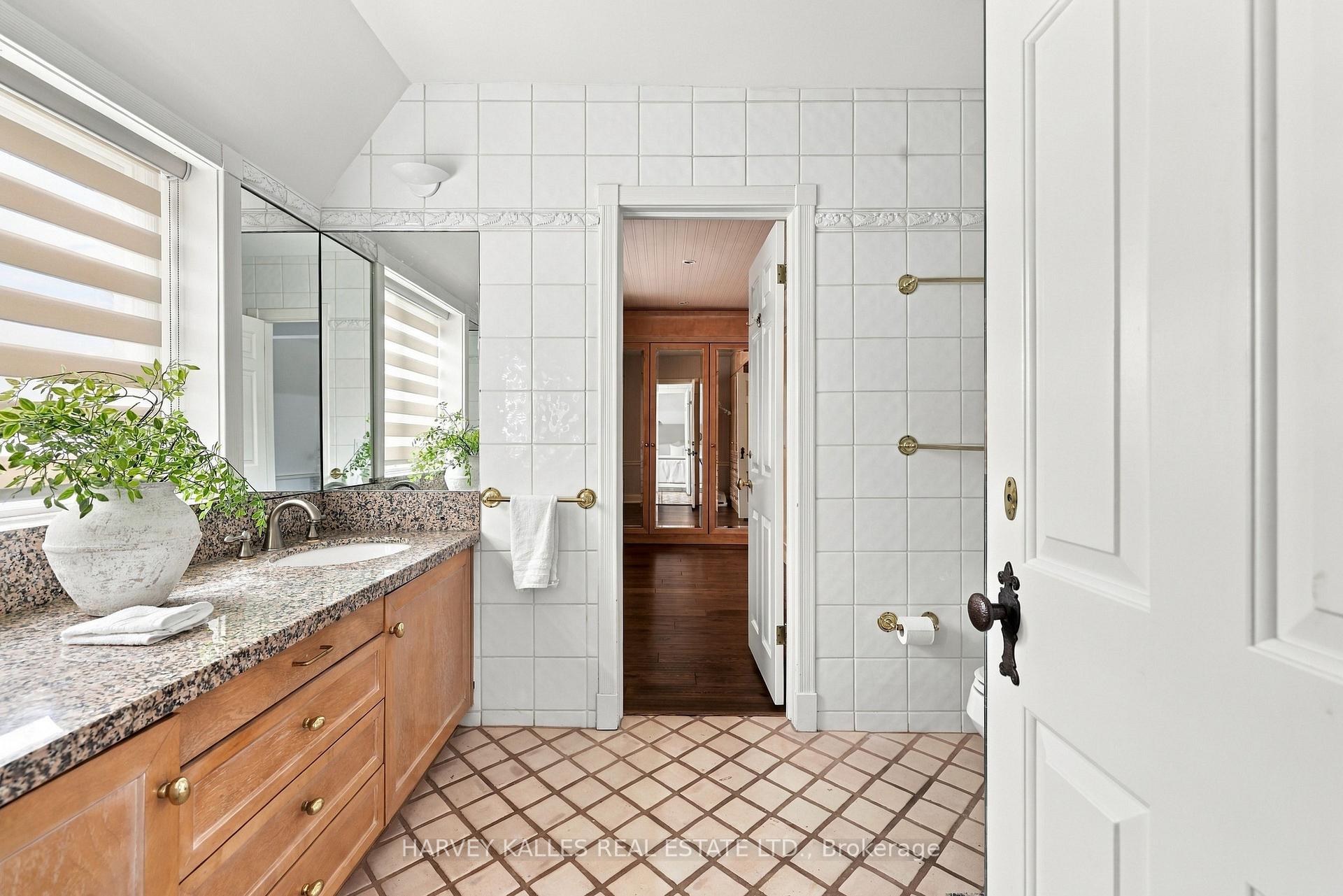 Photo 29 of 148 Strathallan Boulevard, Toronto, Lawrence Park South — HOMEH