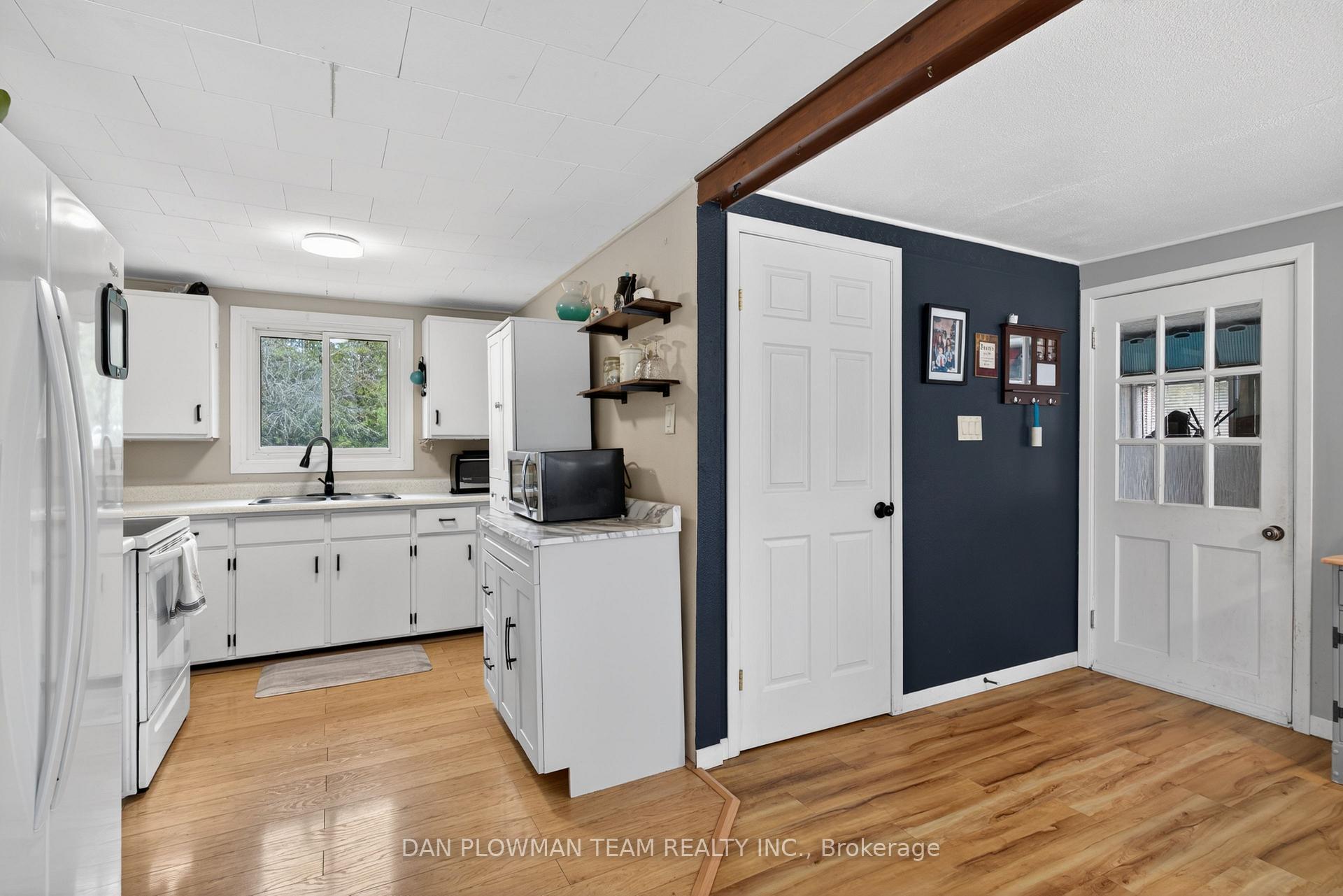 Photo 10 of 1545 Westview Crescent, Selwyn — HOMEH