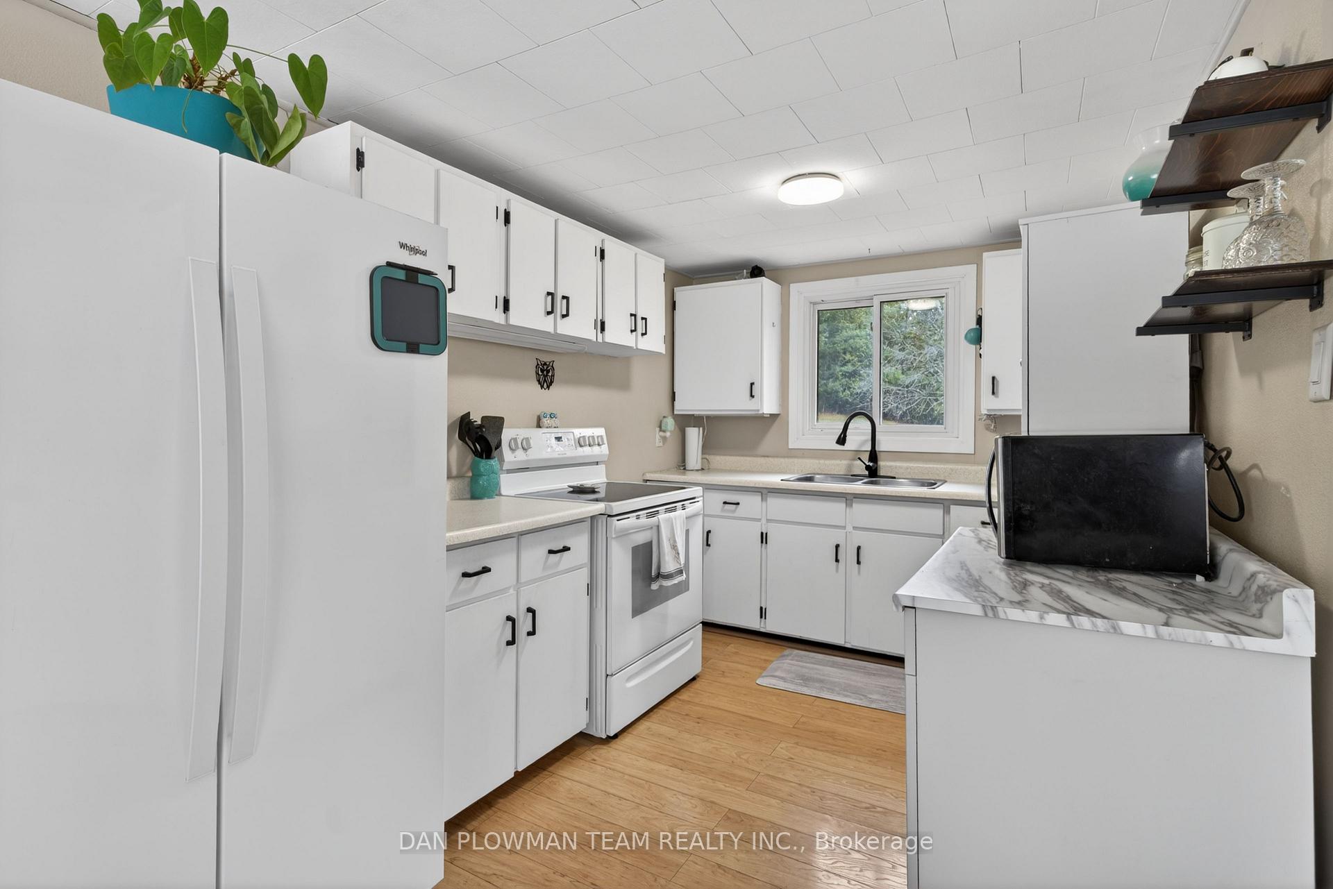 Photo 12 of 1545 Westview Crescent, Selwyn — HOMEH