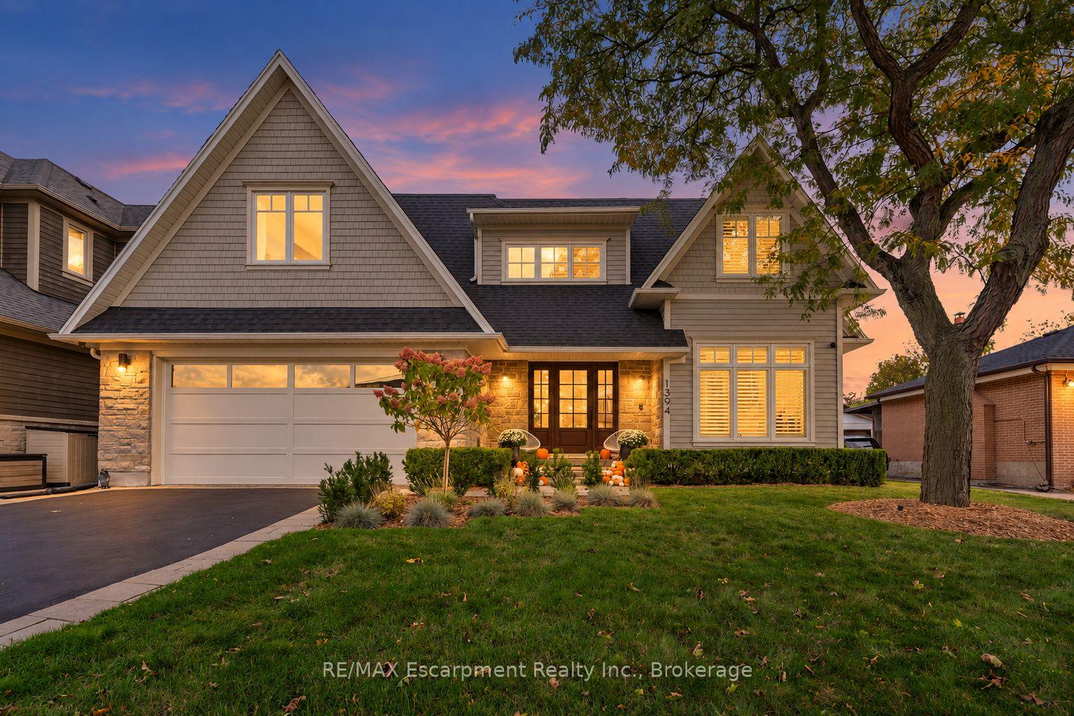 Photo 4 of 1394 Waverly Avenue, Oakville, West — HOMEH